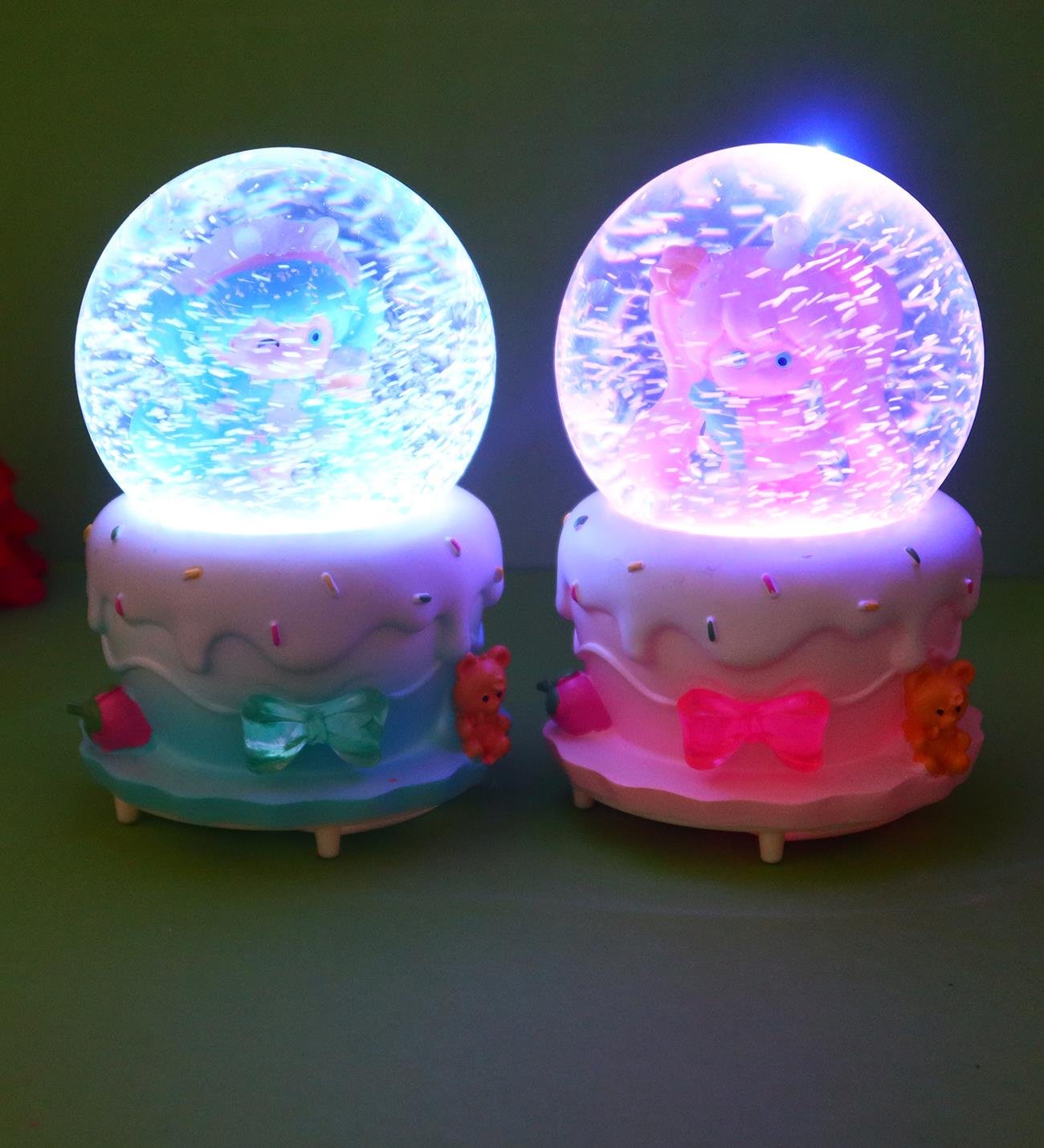 Büyük Boy Kar Küresi