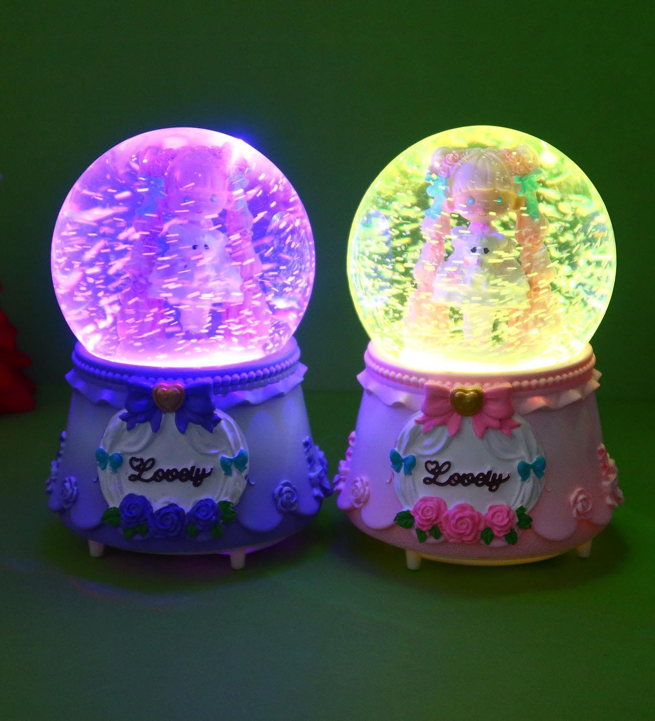 Büyük Boy Kar Küresi