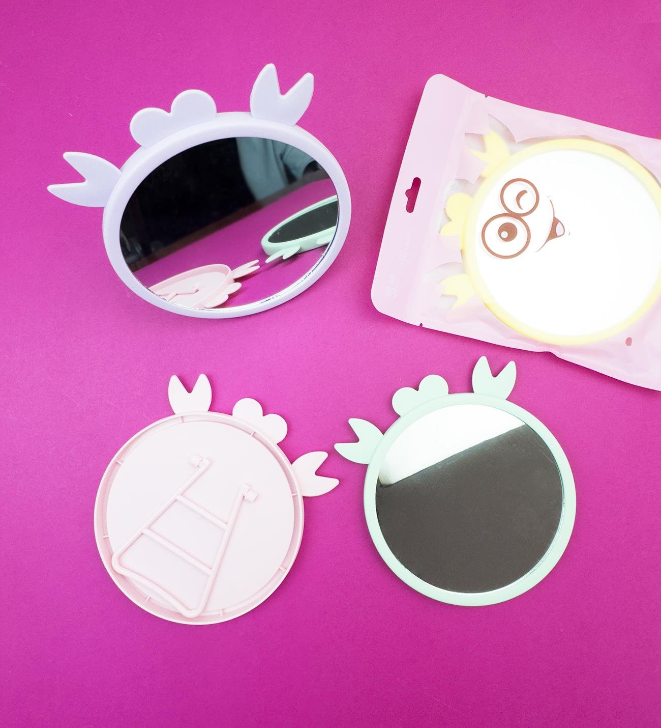 Geyik Figürlü Ayna