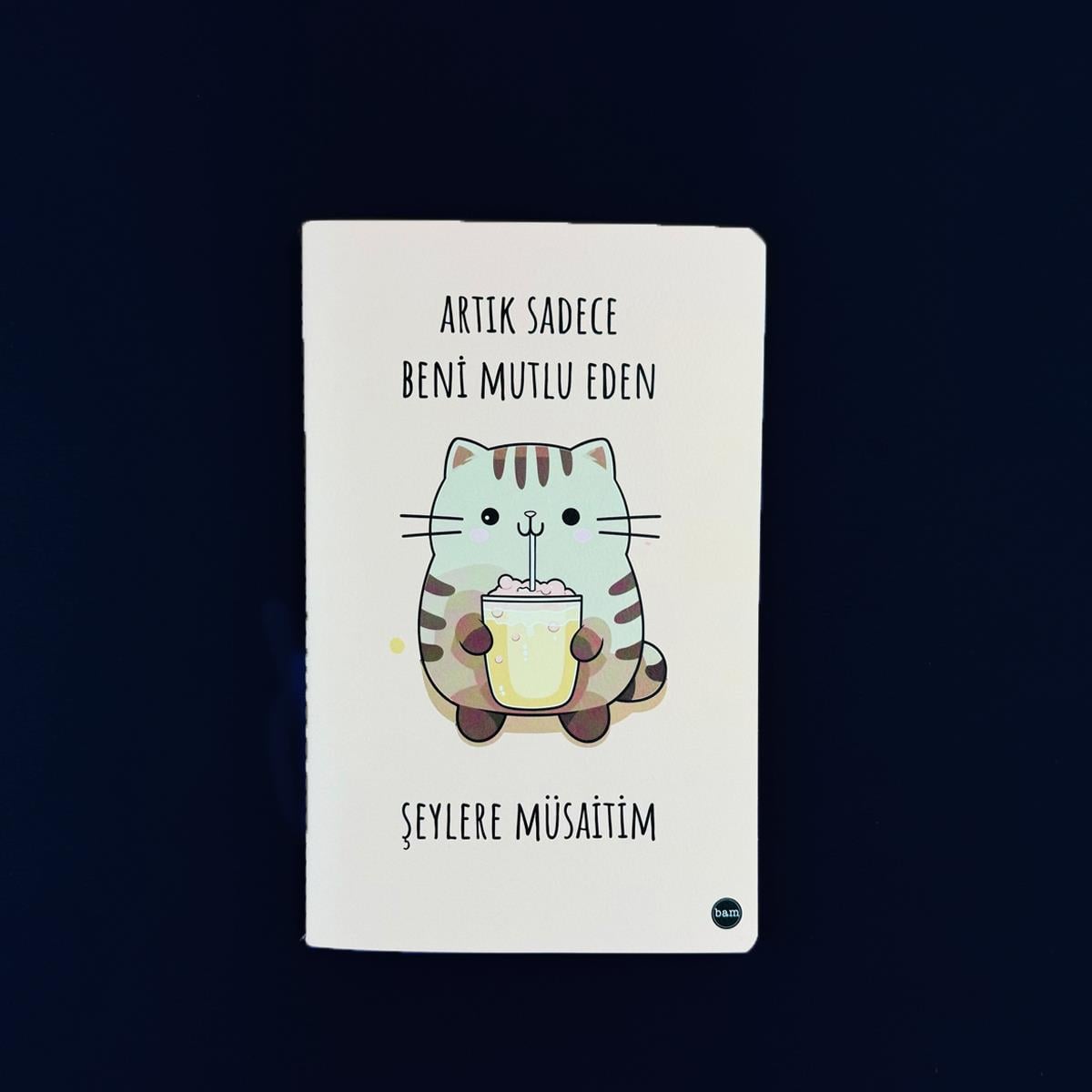 Mutlu Eden Şeylere Müsaitim Terzi Dikişli Defter
