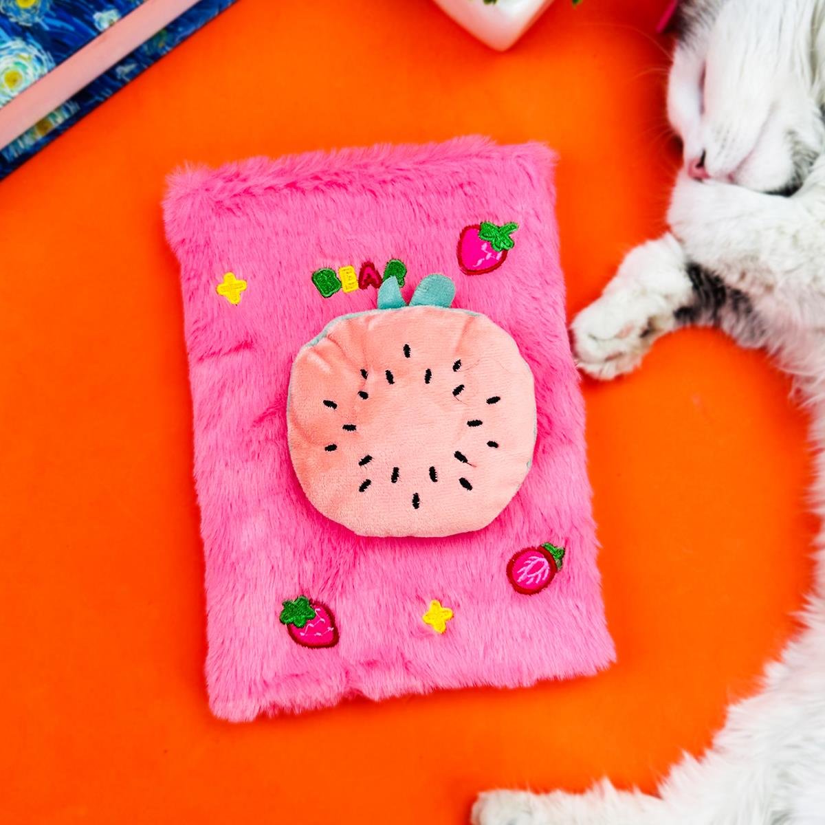 Sevimli Meyve Kabartmalı Peluş Defter