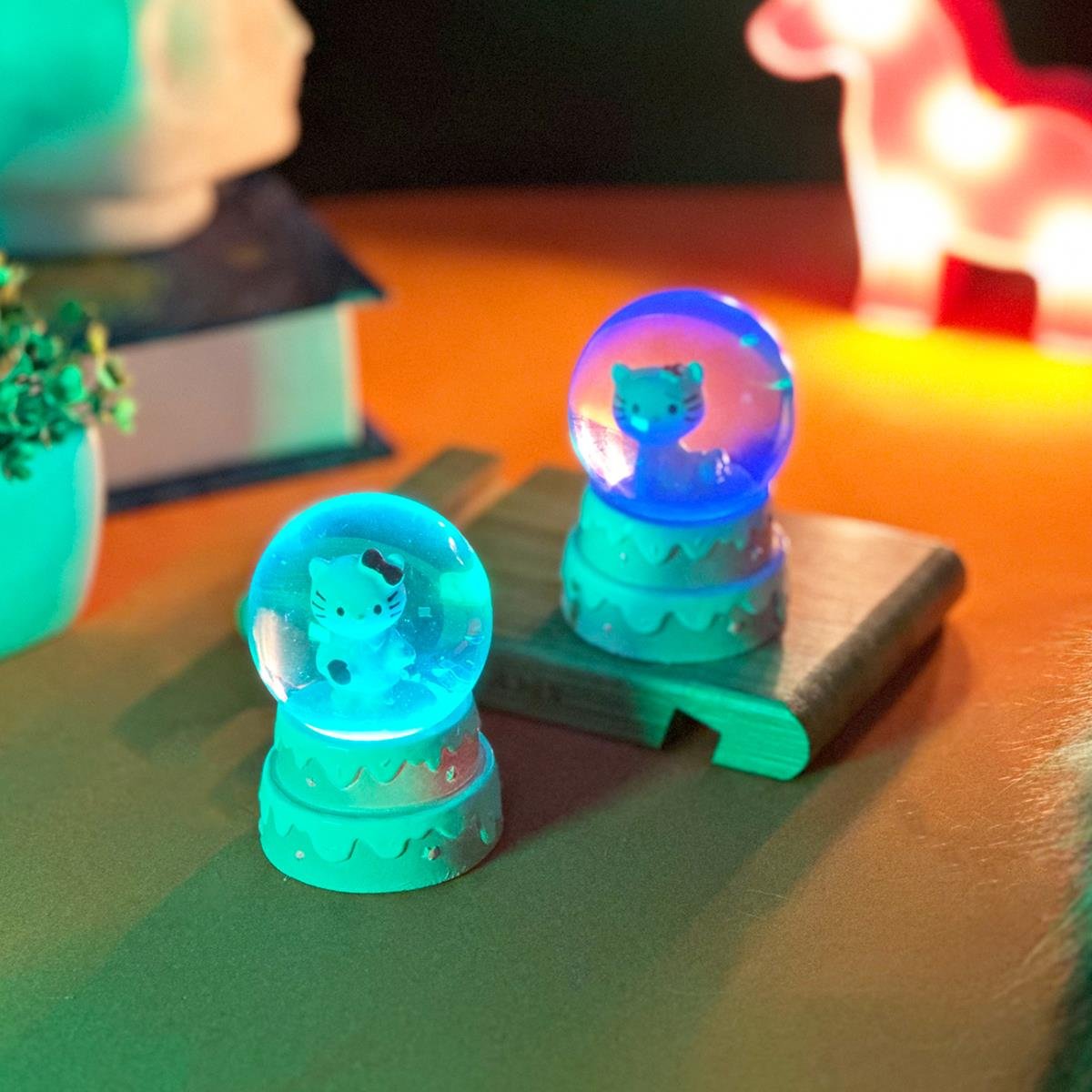 Tatlı Kedi Tasarımlı Mini Kar Küresi