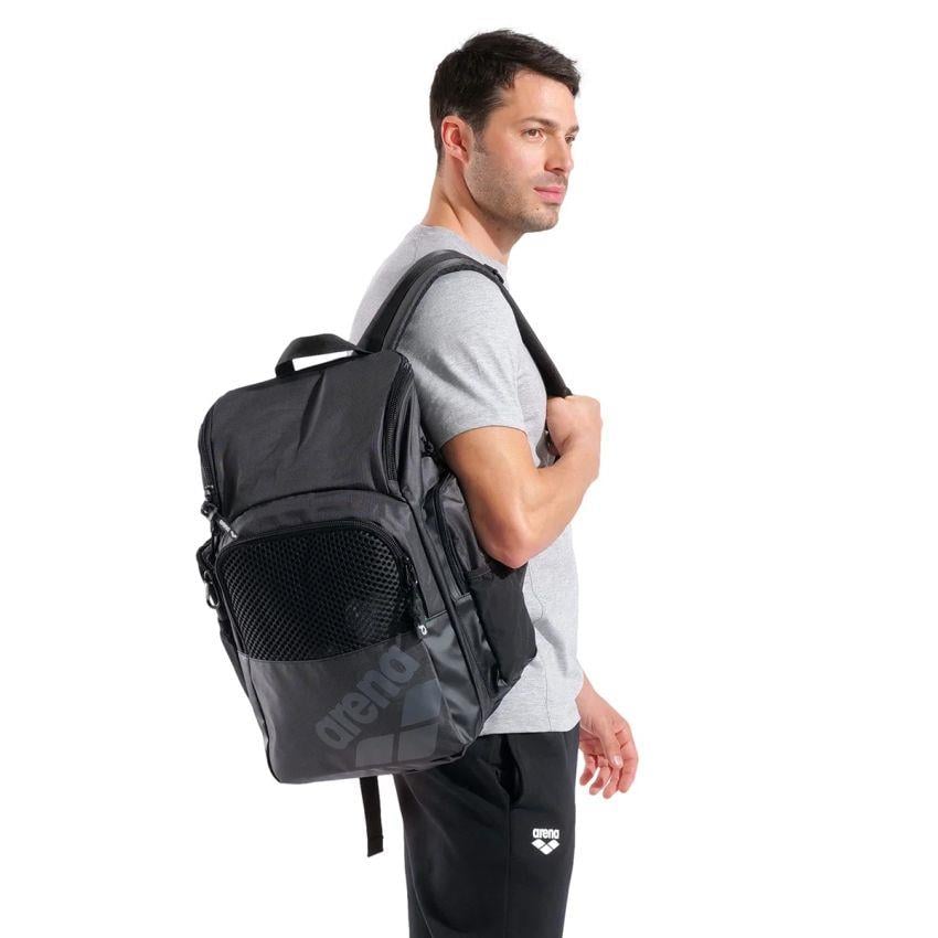 Arena One Go 35 Litre Unisex Siyah Yüzücü Sırt Çantası 010229100