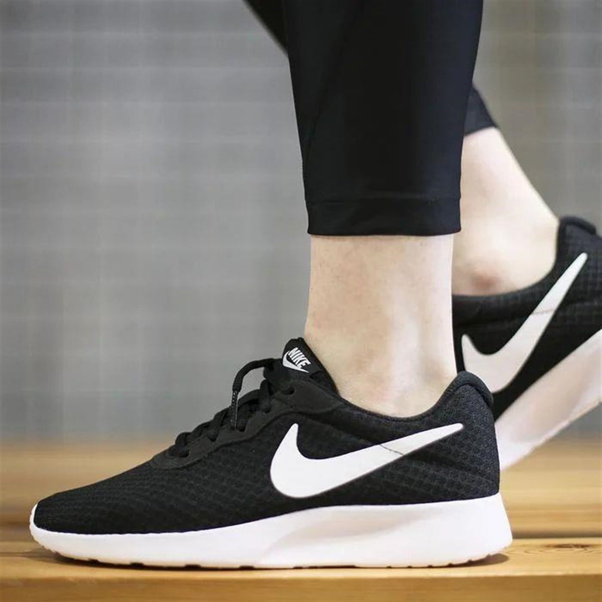 Nike Tanjun Kadın Siyah Günlük Ayakkabı 812655-011