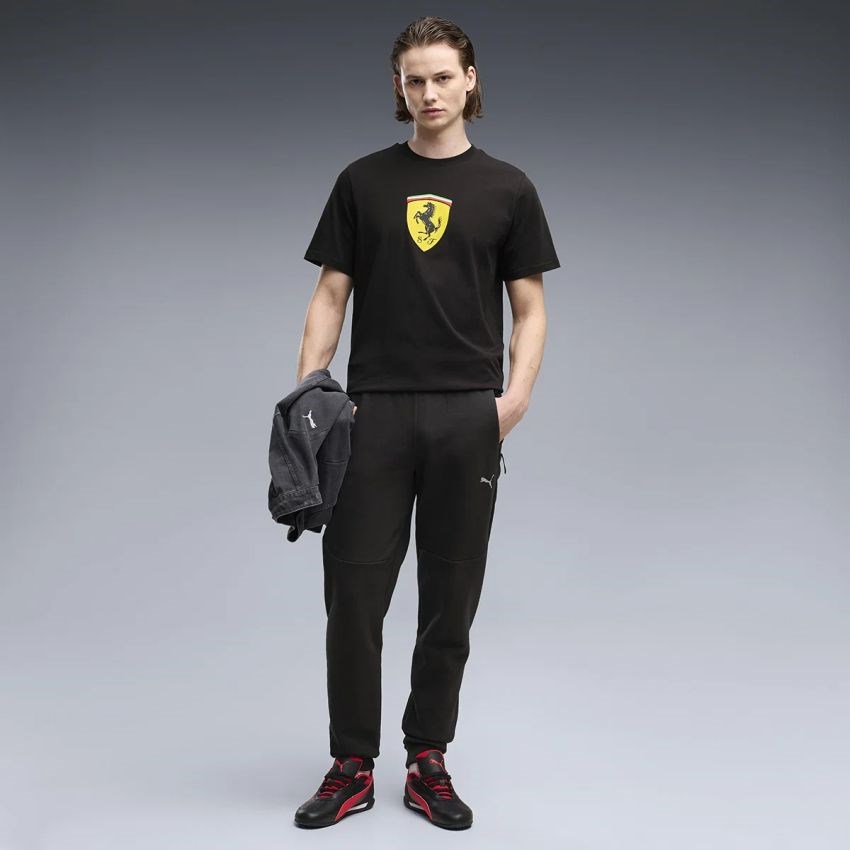 Puma Ferrari Colored Shield Erkek Siyah Günlük Stil T-Shirt 63700301