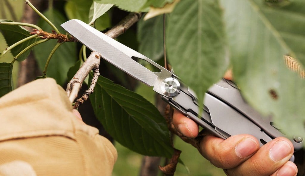 SwissTech 15-IN-1 Multi Tools Çok Amaçlı Pense ST021039