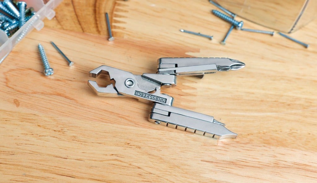 SwissTech 19-IN-1 Micro-Max Multi Tool Çok Amaçlı Alet Pense ST53100