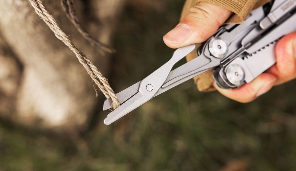 SwissTech 21-IN-1 Multi Tools Çok Amaçlı Pense ST021041