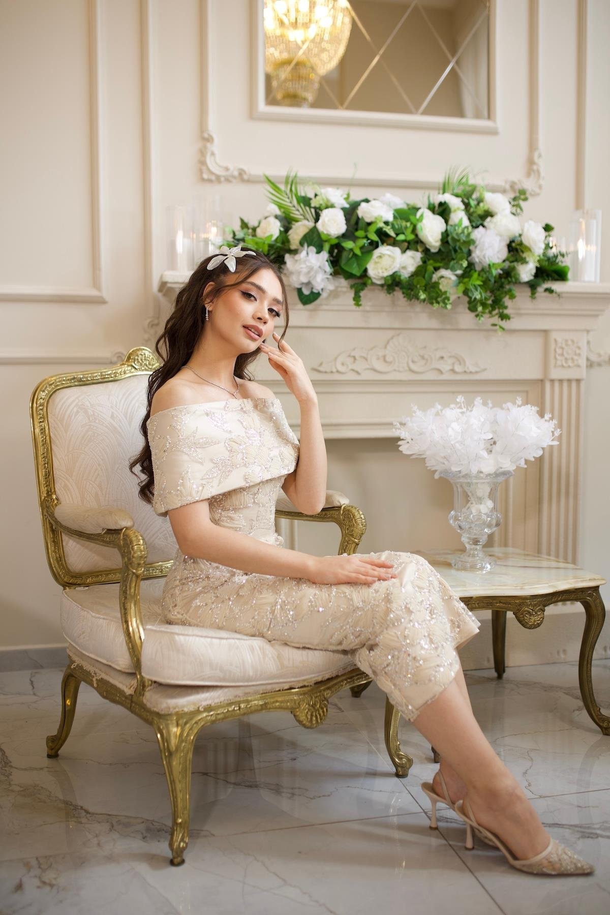 TheElsa | ARES KALEM BEJRENKLİ DANTEL ELBİSELERAres Kalem Bej Çiçekli Özel Tasarım Dantel Nişan Nikah Elbise