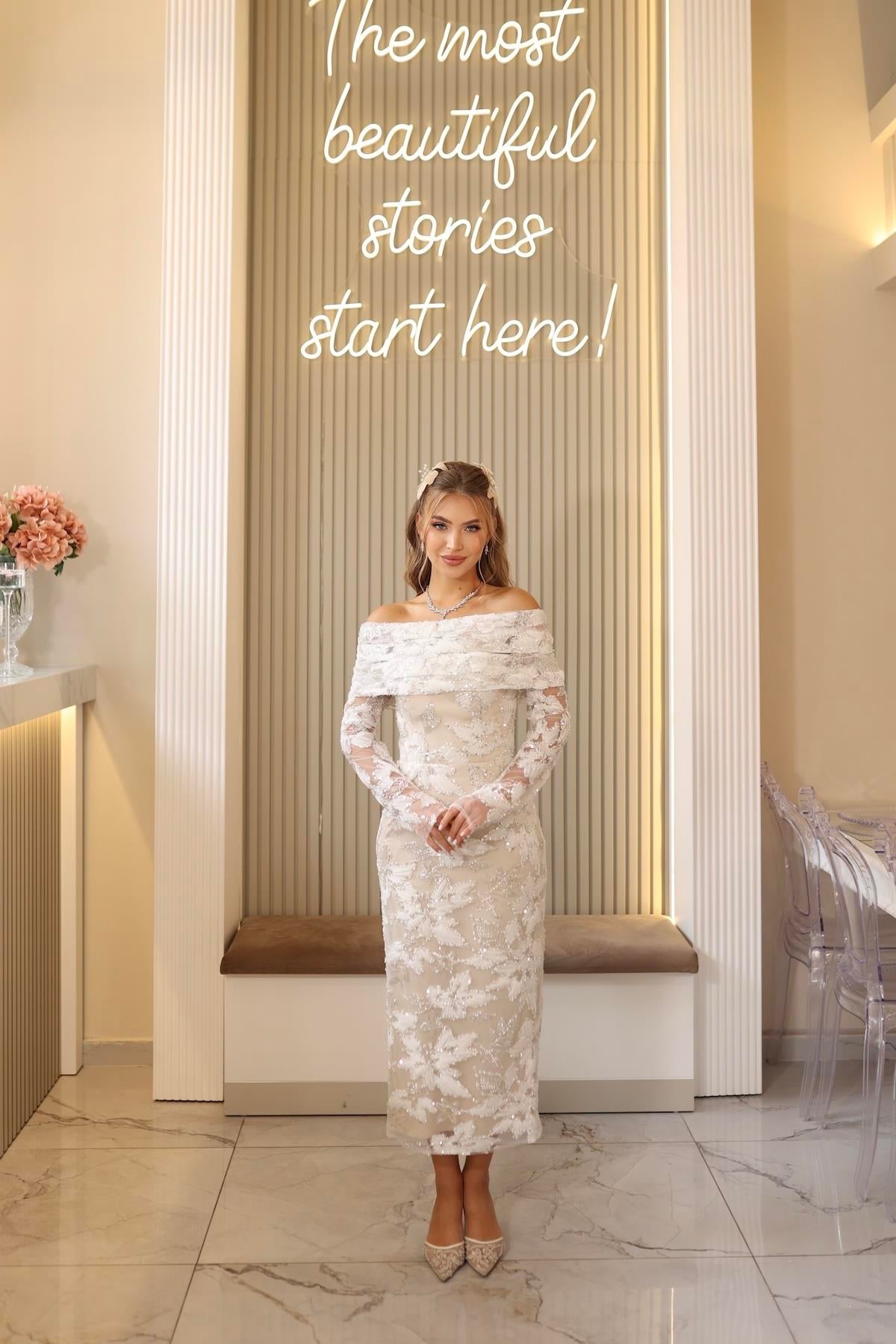 TheElsa | ARES KALEM BEYAZÖZEL ÜRETİM TASARIM ELBİSELERAres Kalem Beyaz Çiçekli Özel Tasarım Dantel Nişan Nikah Elbise