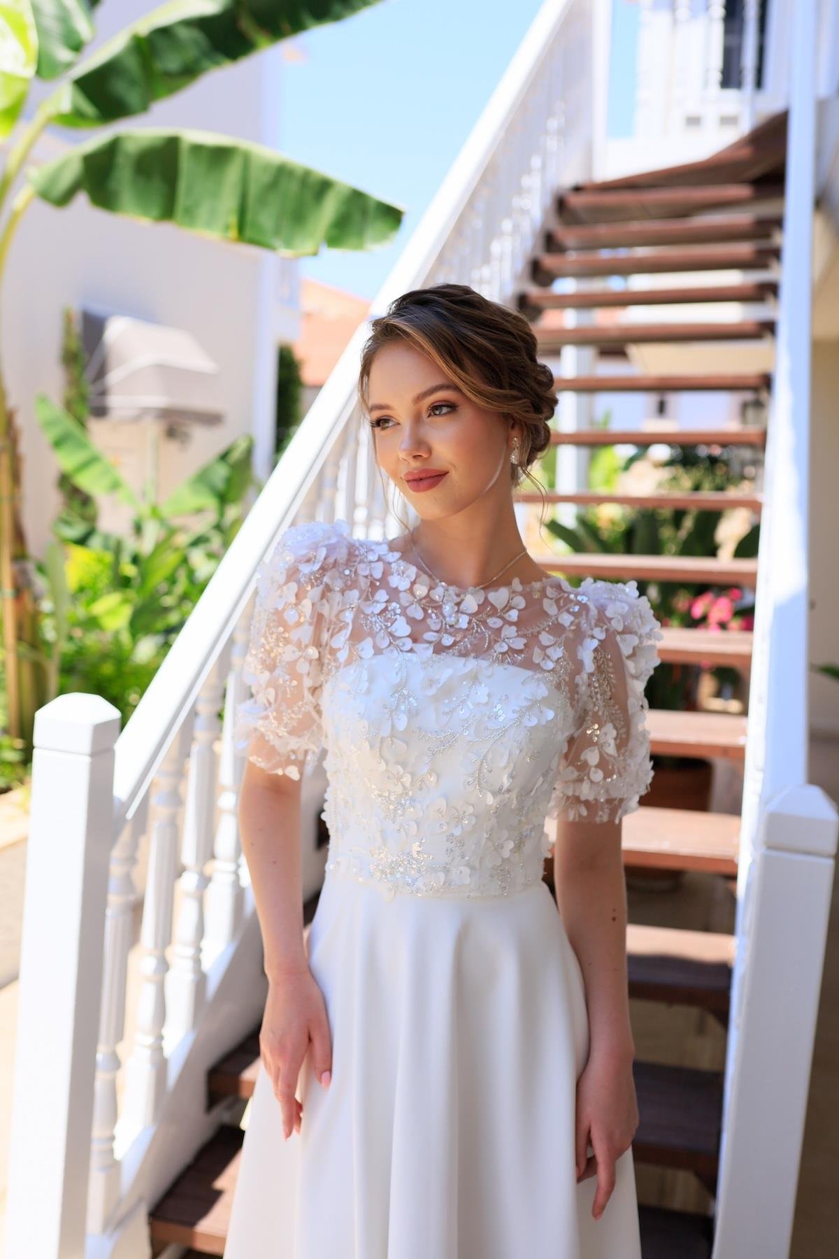 TheElsa | | Elena Prenses Beyaz Özel Tasarım Dantel Detaylı Nikah Nişan ElbisesiBEYAZ ELBİSELERElena Prenses Beyaz Özel Tasarım Dantel Detaylı Nikah Nişan Elbisesi