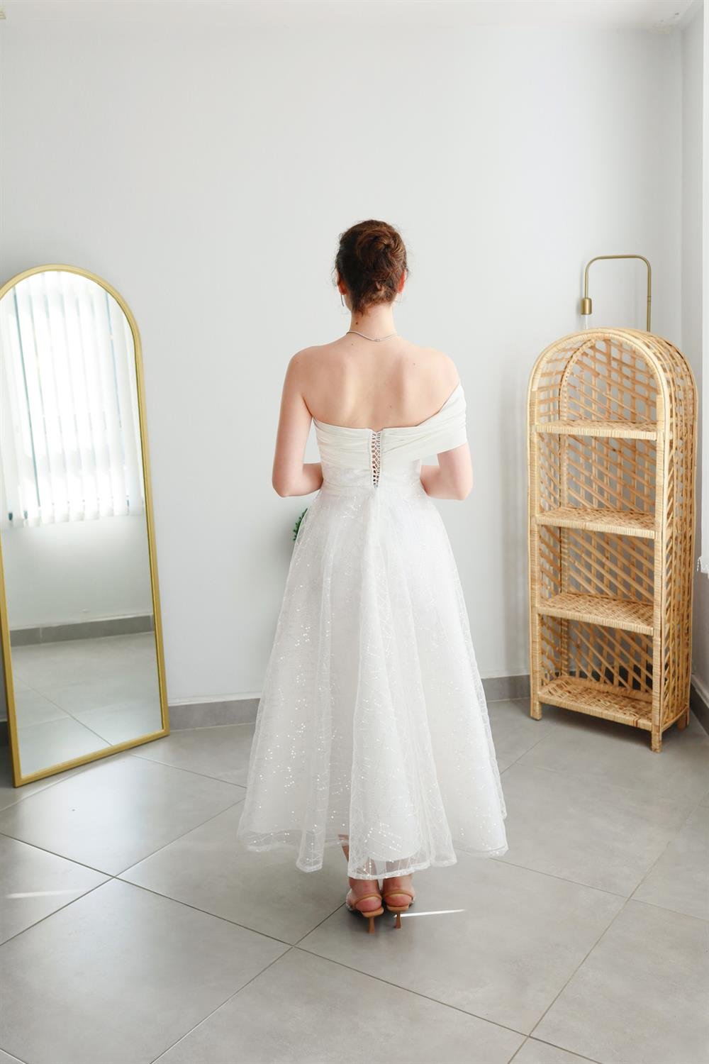 TheElsa | Kişiye Özel Üretim Abiye Elbise | Eva Beyaz Pullu Özel Tasarım Abiye ElbiseÖZEL ÜRETİM ELBİSEEva Beyaz Pullu Özel Tasarım Abiye Nikah Elbise