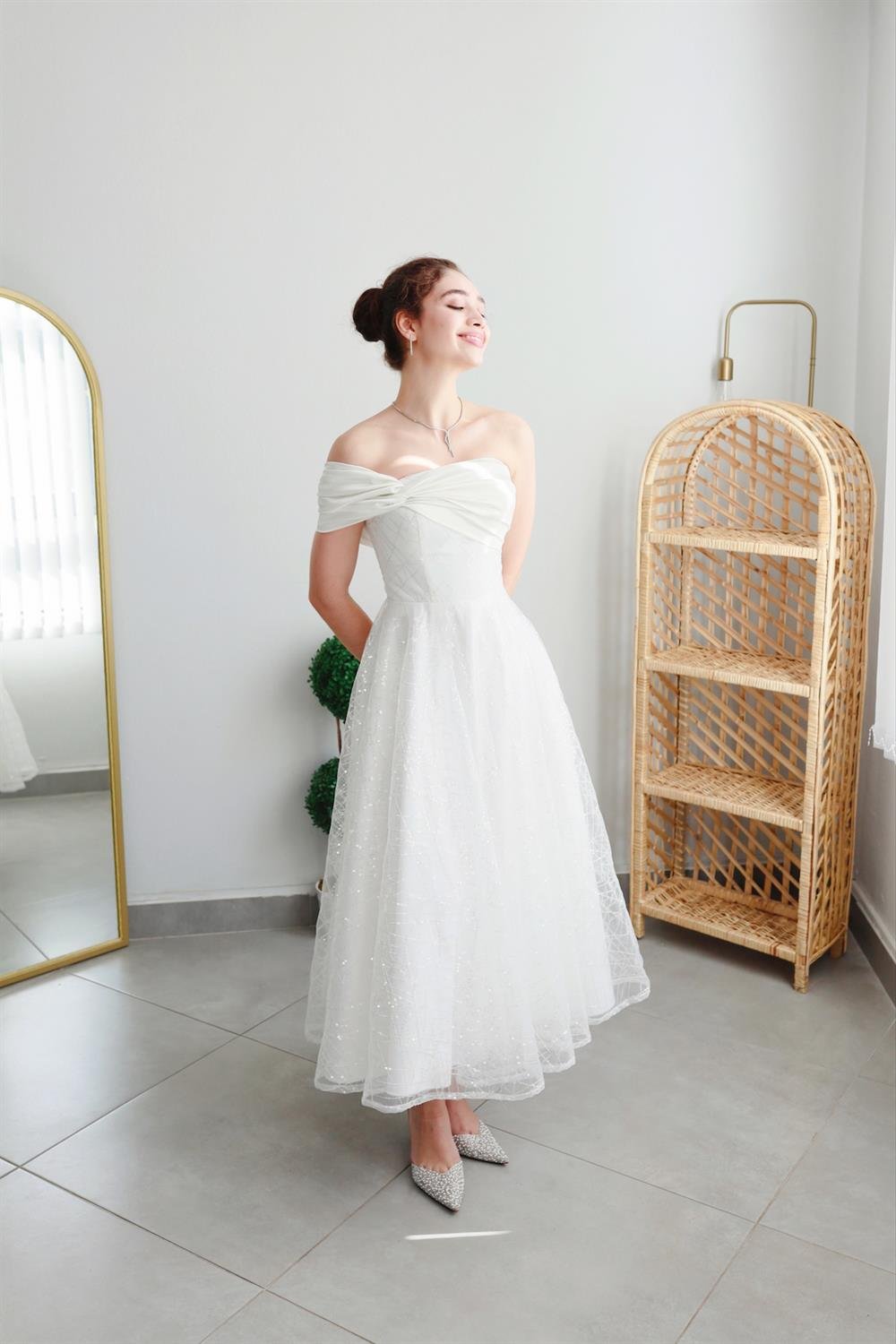 TheElsa | Kişiye Özel Üretim Abiye Elbise | Eva Beyaz Pullu Özel Tasarım Abiye ElbiseÖZEL ÜRETİM ELBİSEEva Beyaz Pullu Özel Tasarım Abiye Nikah Elbise
