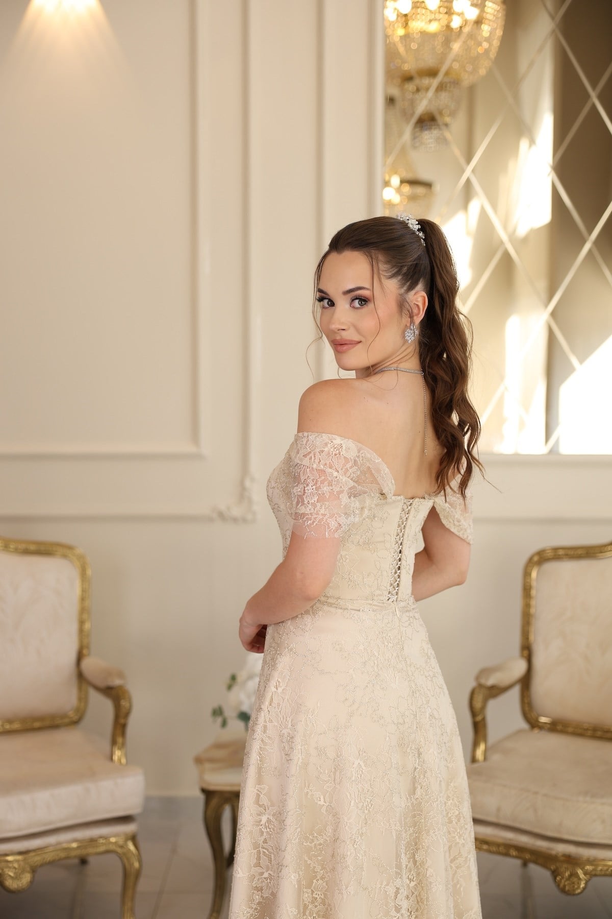 TheElsa | Galisia Prenses Bej Dantel Nikah Nişan Söz ElbisesiRENKLİ DANTEL ELBİSELERGalisia Prenses Bej Dantel Nikah Nişan Söz Elbisesi