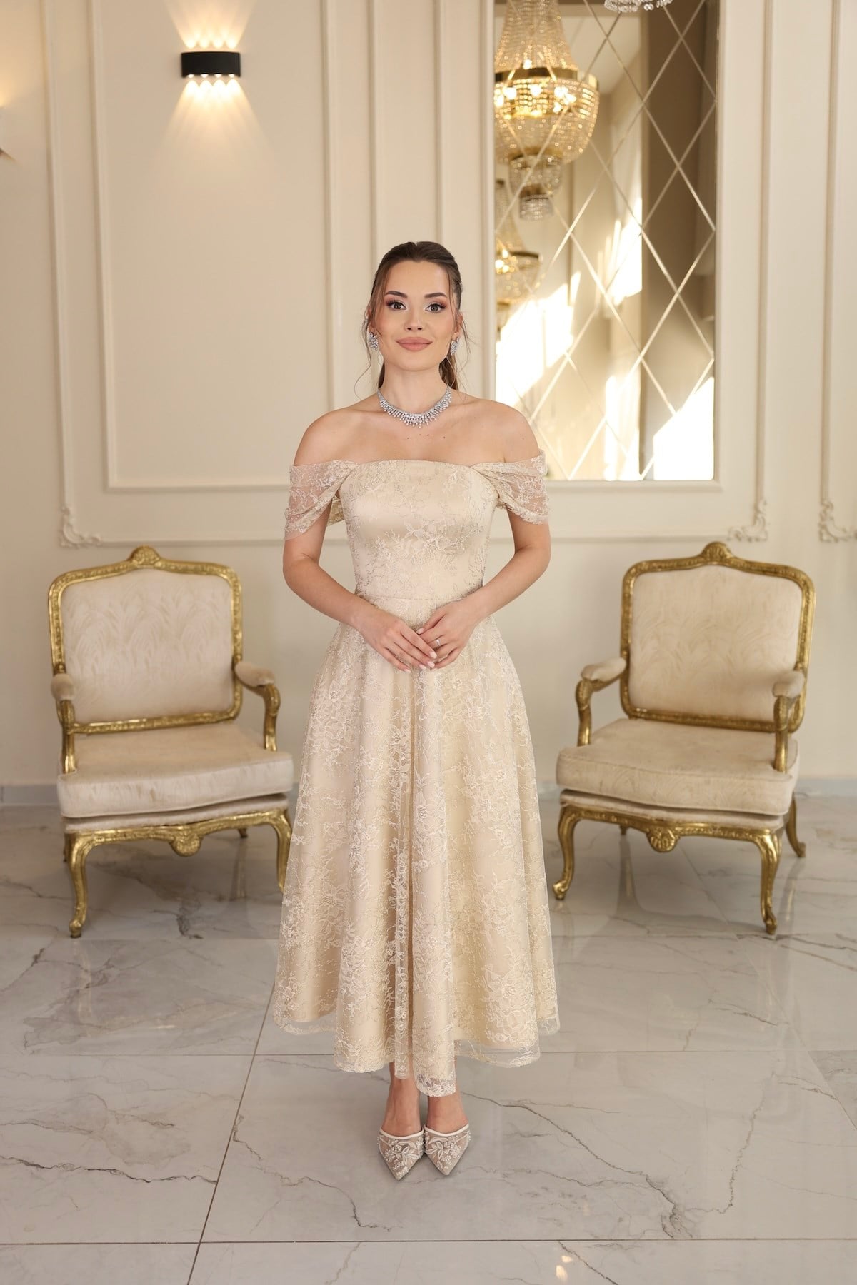 TheElsa | Galisia Prenses Bej Dantel Nikah Nişan Söz ElbisesiRENKLİ DANTEL ELBİSELERGalisia Prenses Bej Dantel Nikah Nişan Söz Elbisesi