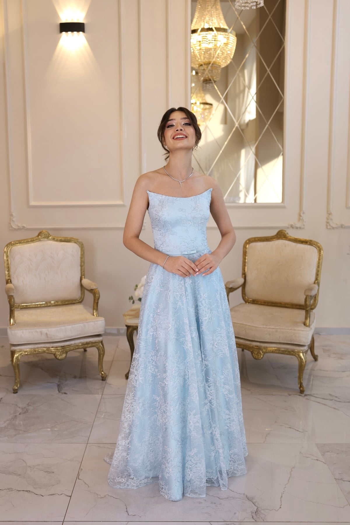 TheElsa | Galisia Prenses Mavi Maxi Dantel Özel Tasarım Abiye ElbiseRENKLİ DANTEL ELBİSELERGalisia Prenses Mavi Maxi  Dantel Özel Tasarım Abiye Elbise