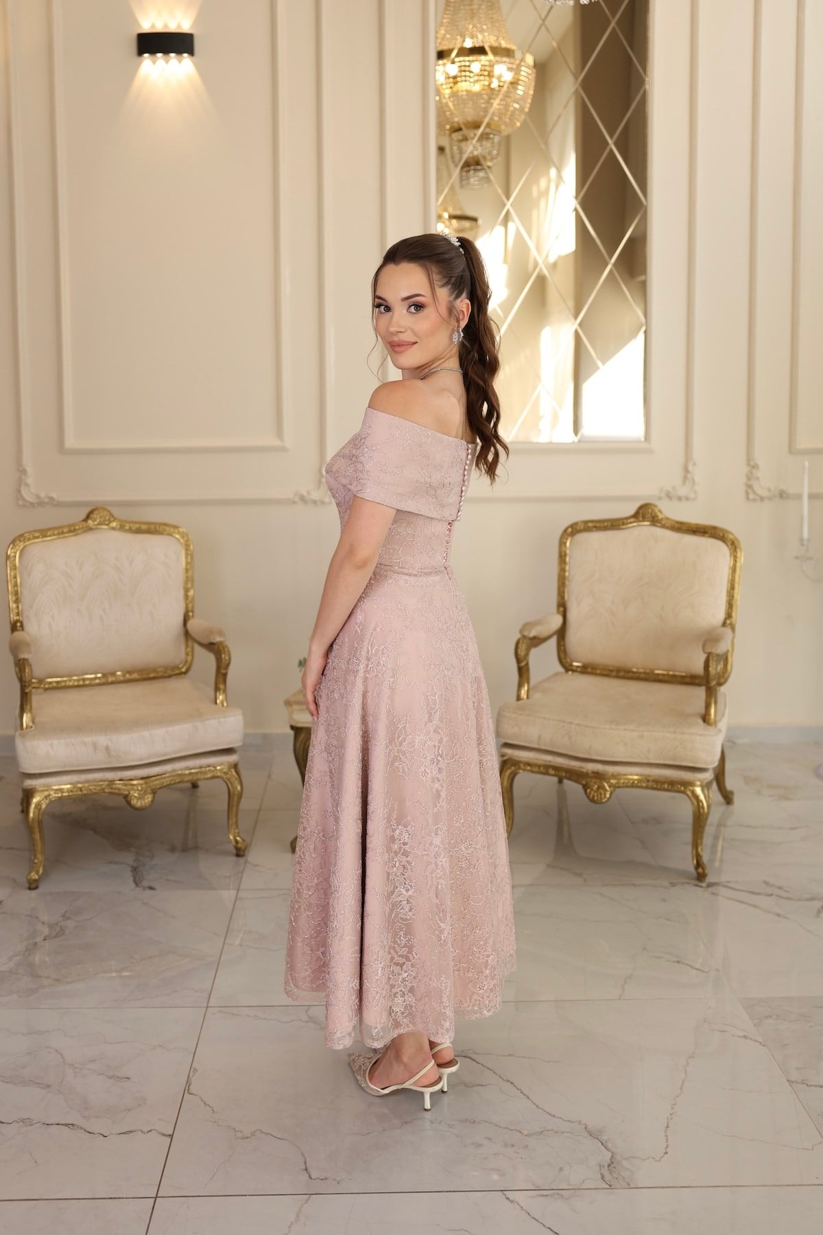 TheElsa | Galisia Prenses Pudra Pembe Dantel Özel Tasarım Abiye ElbiseRENKLİ DANTEL ELBİSELERGalisia Prenses Pudra Pembe Dantel Özel Tasarım Abiye Elbise