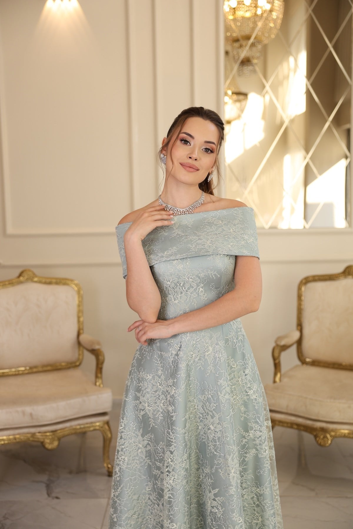 TheElsa | Galisia Prenses Yeşil Dantel Özel Tasarım Abiye ElbiseRENKLİ DANTEL ELBİSELERGalisia Prenses Yeşil Dantel Özel Tasarım Abiye Elbise
