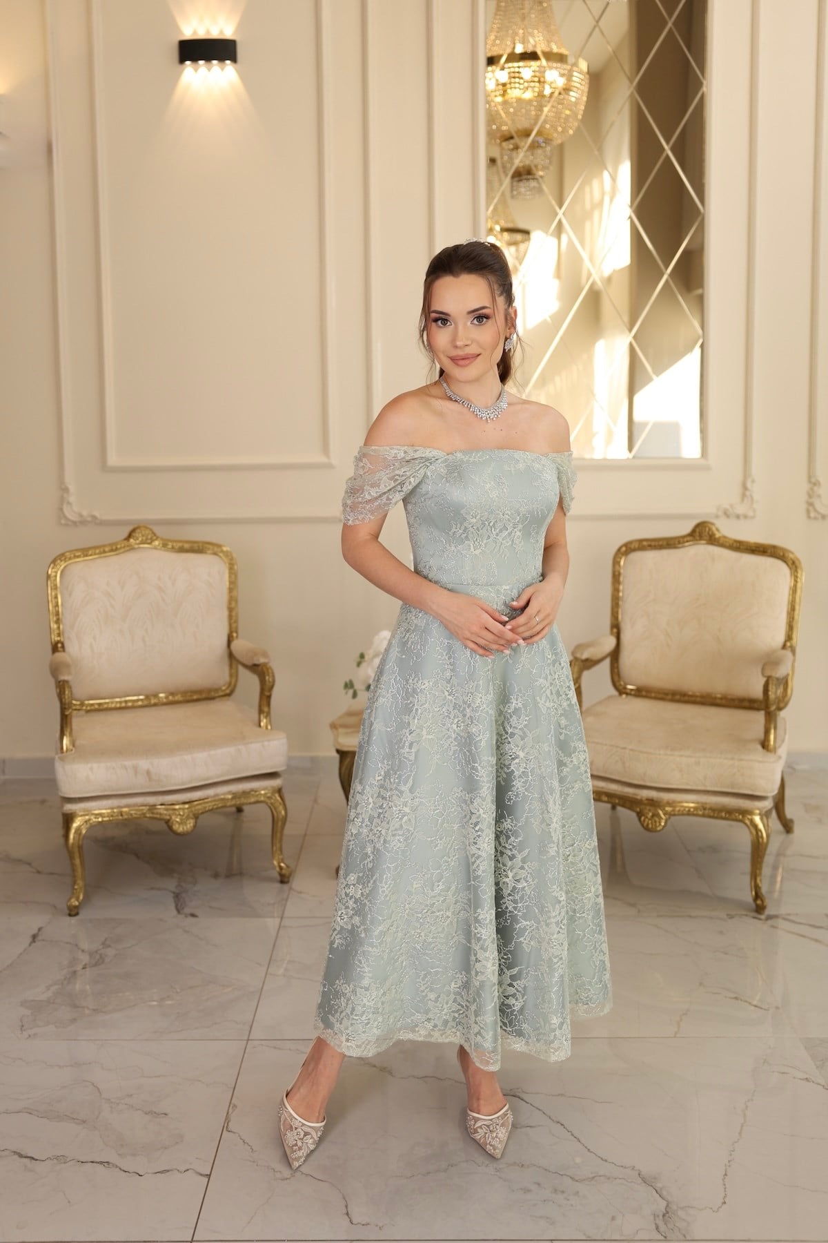 TheElsa | Galisia Prenses Yeşil Dantel Özel Tasarım Abiye ElbiseRENKLİ DANTEL ELBİSELERGalisia Prenses Yeşil Dantel Özel Tasarım Abiye Elbise