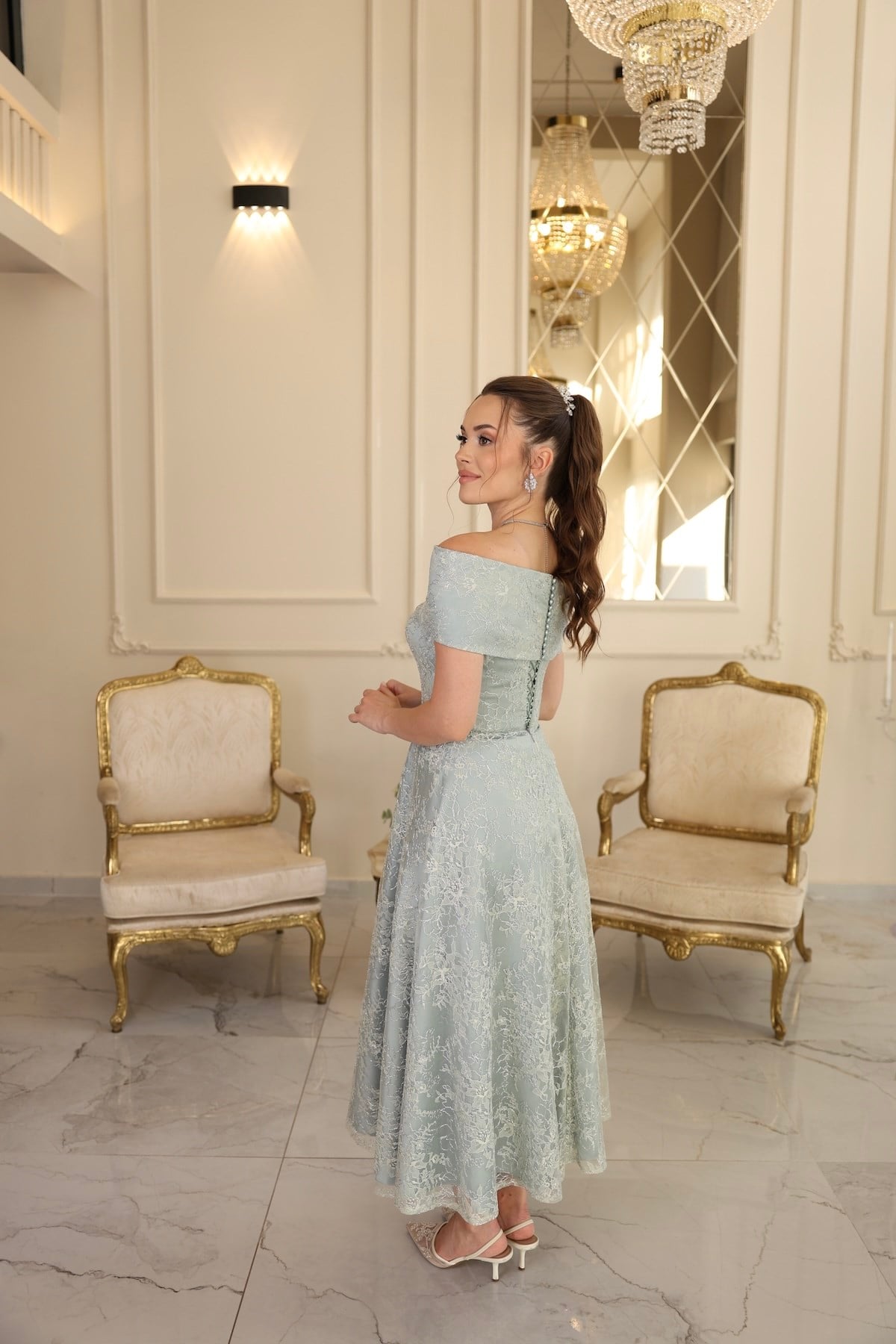 TheElsa | Galisia Prenses Yeşil Dantel Özel Tasarım Abiye ElbiseRENKLİ DANTEL ELBİSELERGalisia Prenses Yeşil Dantel Özel Tasarım Abiye Elbise