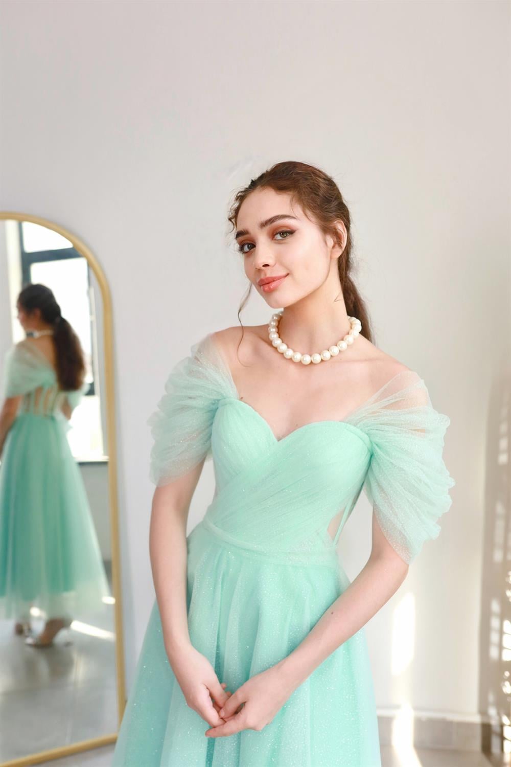 TheElsa | GİYİM | TAKI | Henna Simli Su Yeşili Özel Tasarım Abiye Tül ElbiseÖZEL ÜRETİM ELBİSEHenna Simli Su Yeşili Özel Tasarım Abiye Tül Elbise