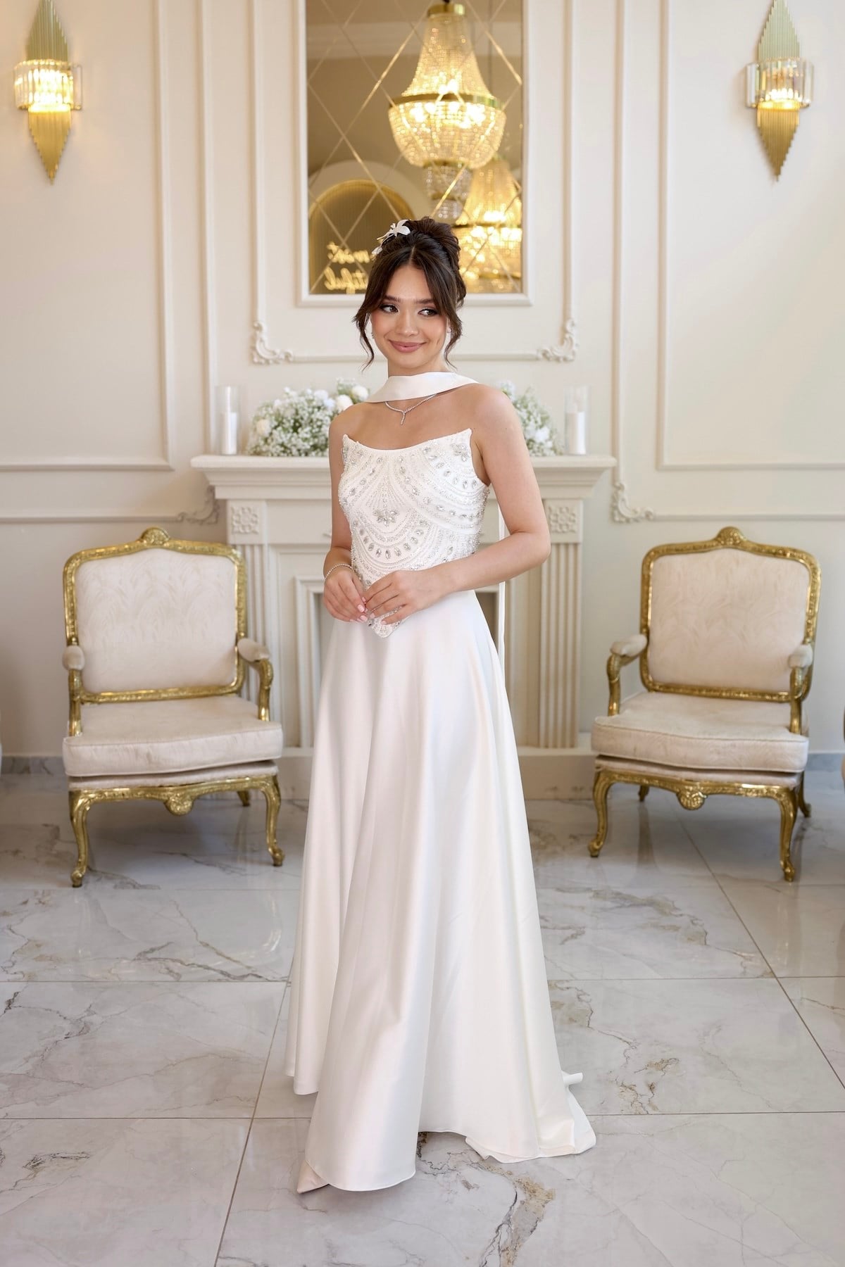 TheElsa | Hera Blair Beyaz Kloş Etek Dantel Nikah Nişan Söz ElbisesiÖZEL ÜRETİM TASARIM ELBİSELERHera Blair Beyaz Kloş Etek Dantel Nikah Nişan Söz Elbisesi