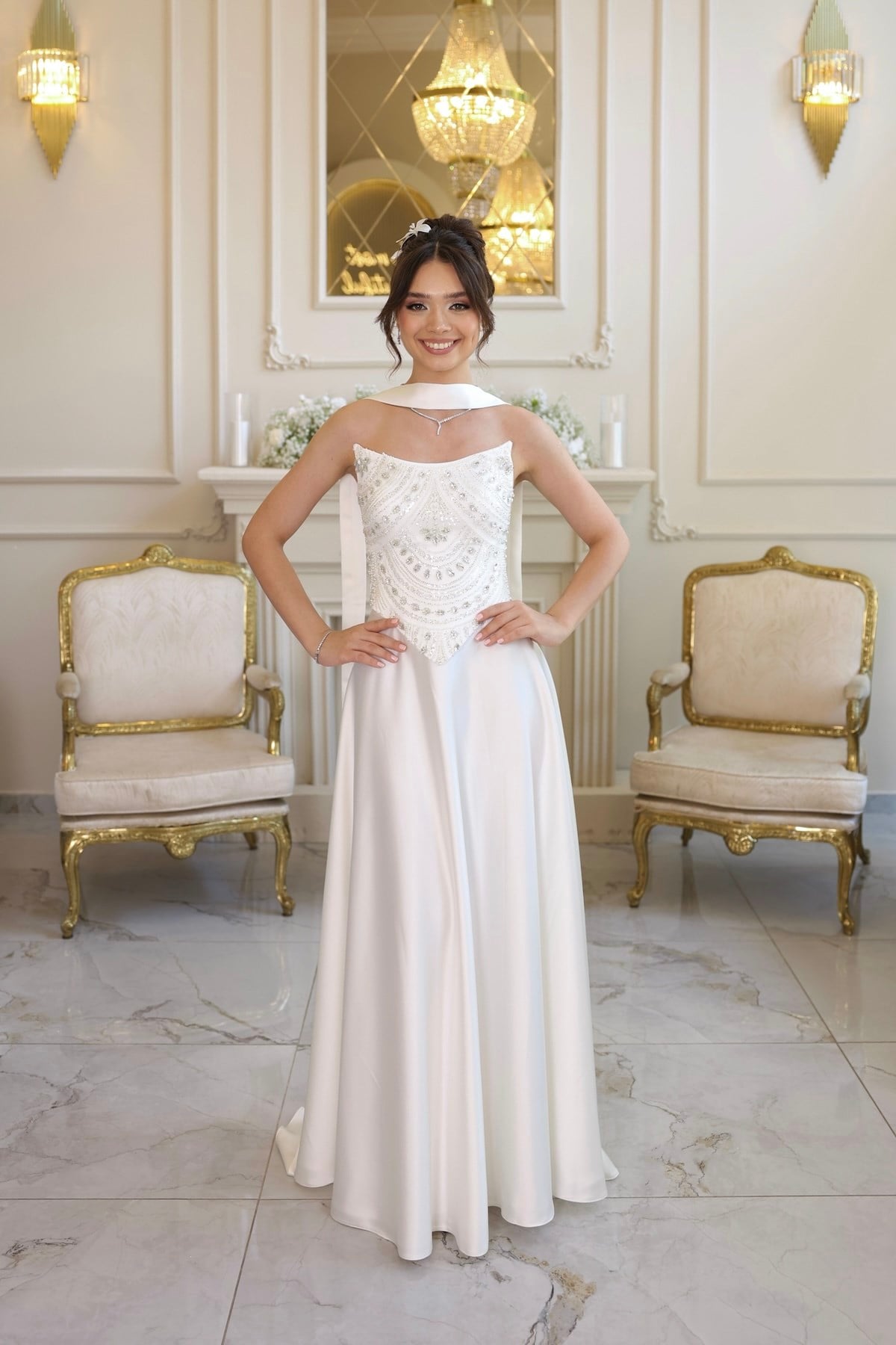 TheElsa | Hera Blair Beyaz Kloş Etek Dantel Nikah Nişan Söz ElbisesiÖZEL ÜRETİM TASARIM ELBİSELERHera Blair Beyaz Kloş Etek Dantel Nikah Nişan Söz Elbisesi