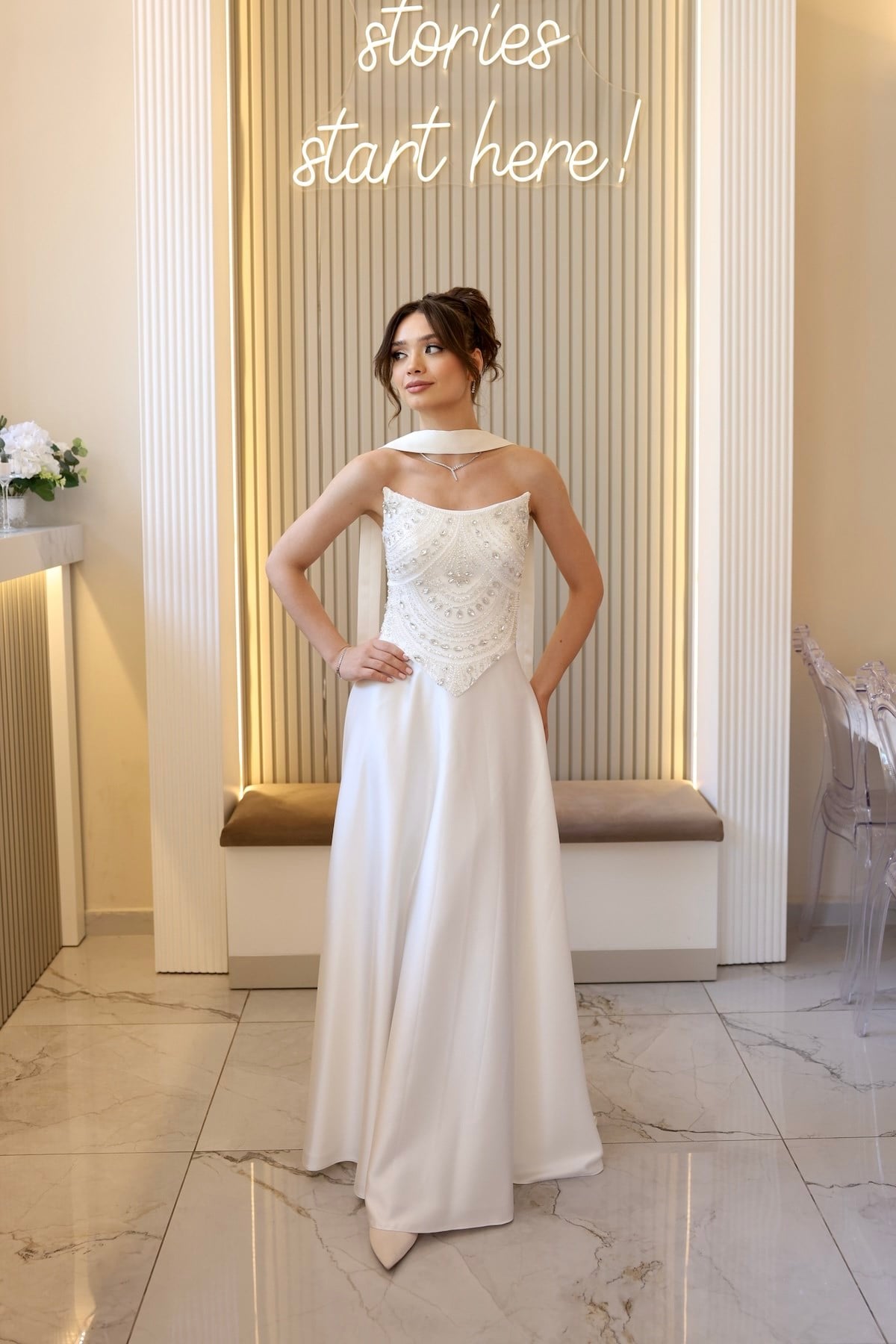 TheElsa | Hera Blair Beyaz Kloş Etek Dantel Nikah Nişan Söz ElbisesiÖZEL ÜRETİM TASARIM ELBİSELERHera Blair Beyaz Kloş Etek Dantel Nikah Nişan Söz Elbisesi