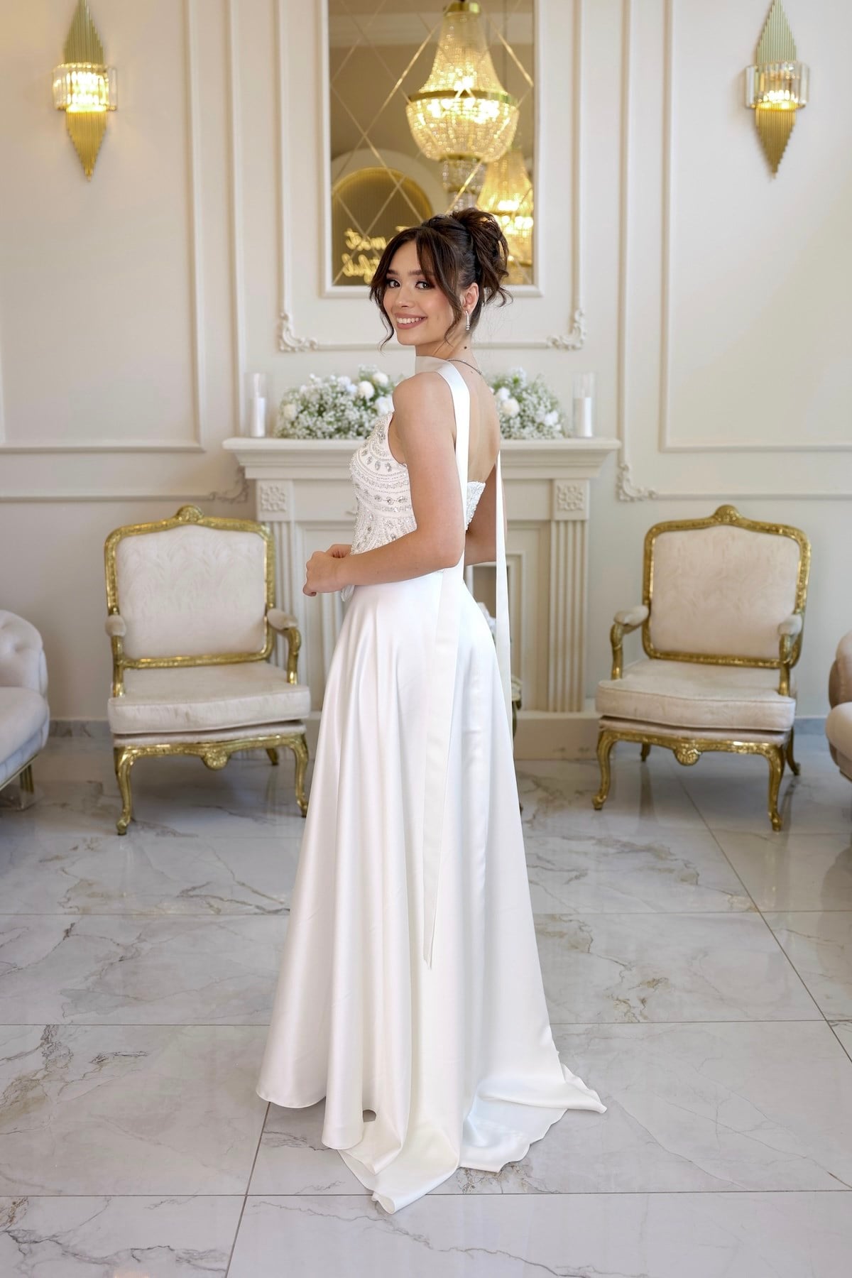 TheElsa | Hera Blair Beyaz Kloş Etek Dantel Nikah Nişan Söz ElbisesiÖZEL ÜRETİM TASARIM ELBİSELERHera Blair Beyaz Kloş Etek Dantel Nikah Nişan Söz Elbisesi