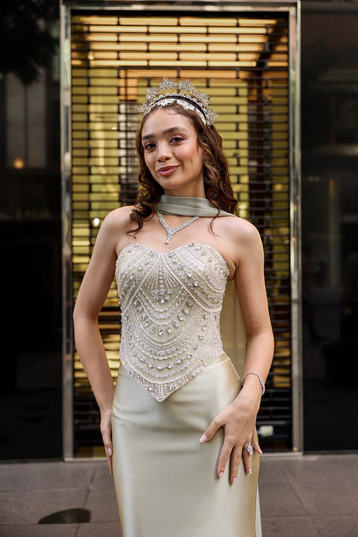 TheElsa | Hera Blair Kalp Yaka Yağ Yeşili Saten Balık Korse Etek Nikah Nişan Söz ElbisesiRENKLİ DANTEL ELBİSELERHera Blair Kalp Yaka Yağ Yeşili Saten Balık Korse Etek Nikah Nişan Söz Elbisesi