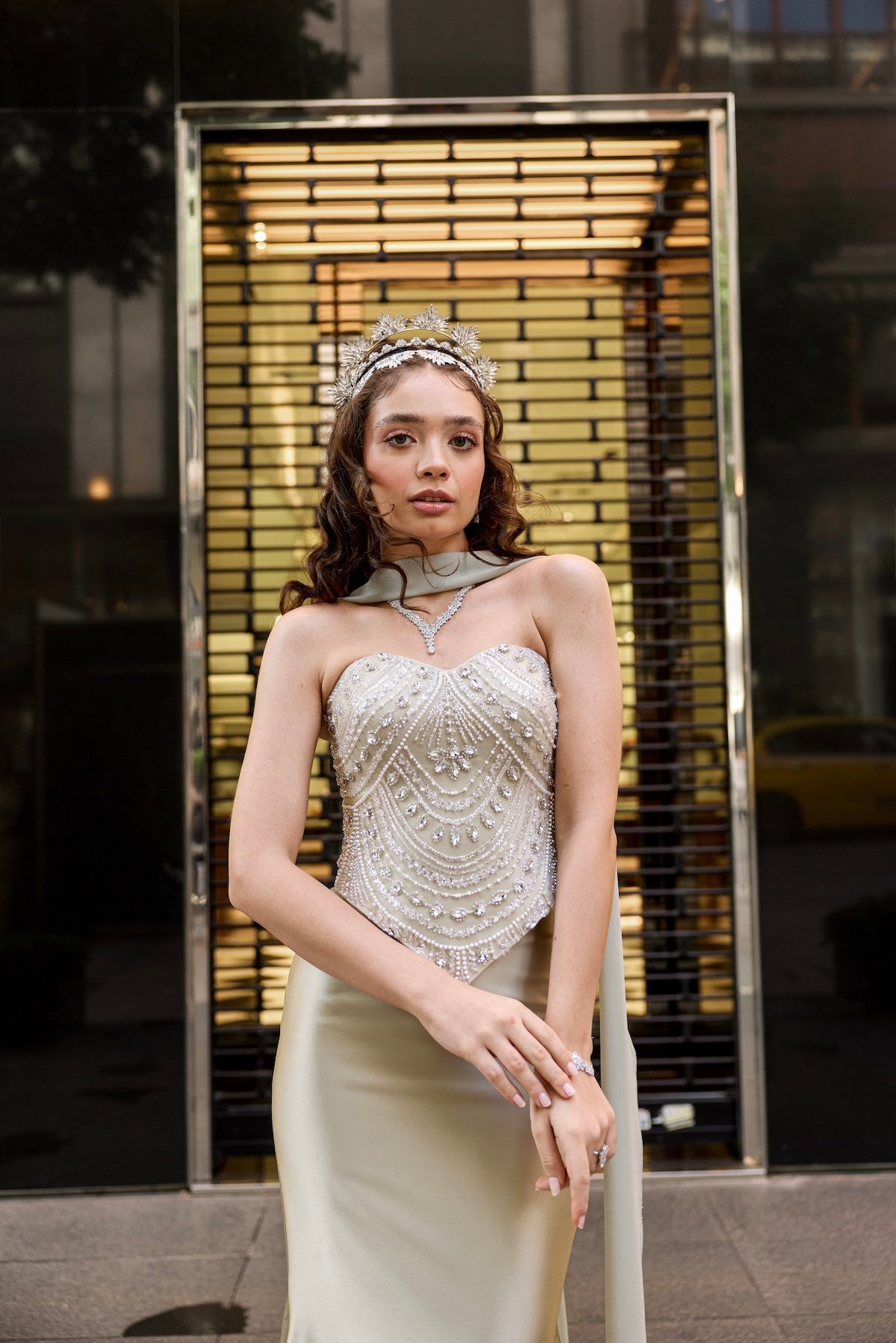 TheElsa | Hera Blair Kalp Yaka Yağ Yeşili Saten Balık Korse Etek Nikah Nişan Söz ElbisesiRENKLİ DANTEL ELBİSELERHera Blair Kalp Yaka Yağ Yeşili Saten Balık Korse Etek Nikah Nişan Söz Elbisesi