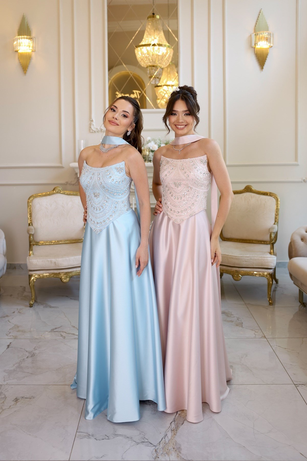 TheElsa | Hera Blair Mavi Kloş Etek Özel Tasarım ElbiseRENKLİ DANTEL ELBİSELERHera Blair Mavi Kloş Etek Özel Tasarım Elbise