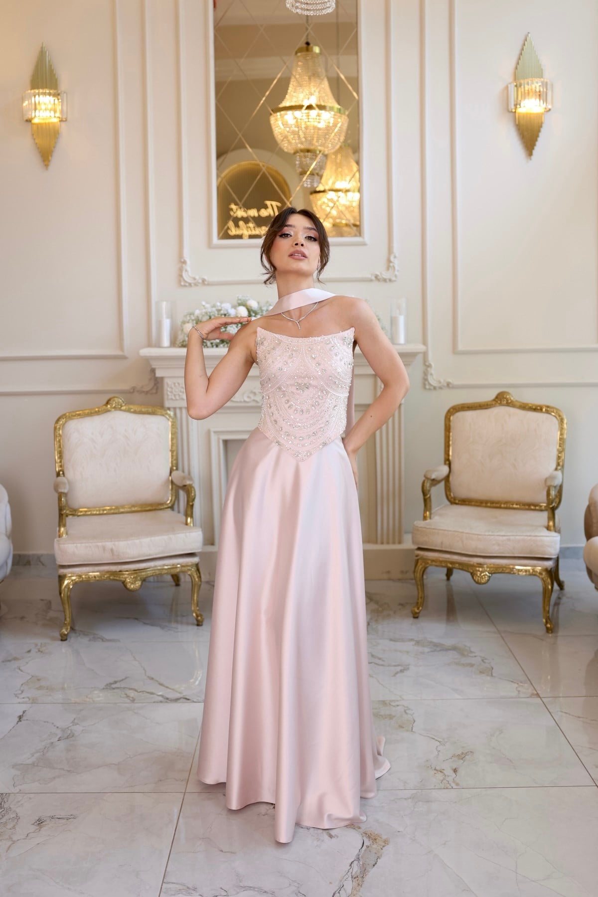 TheElsa | Hera Blair Pudra Pembe Kloş Etek Özel Tasarım ElbiseRENKLİ DANTEL ELBİSELERHera Blair Pudra Pembe Kloş Etek Özel Tasarım Elbise