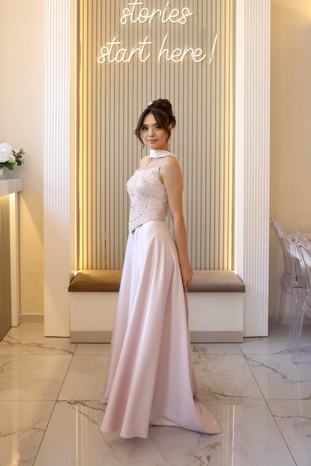 TheElsa | Hera Blair Pudra Pembe Kloş Etek Özel Tasarım ElbiseRENKLİ DANTEL ELBİSELERHera Blair Pudra Pembe Kloş Etek Özel Tasarım Elbise