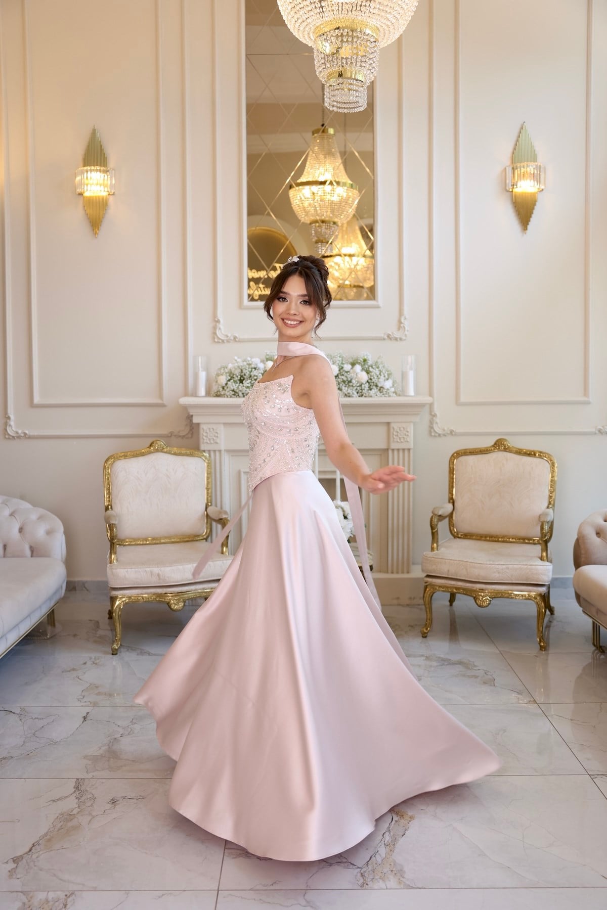 TheElsa | Hera Blair Pudra Pembe Kloş Etek Özel Tasarım ElbiseRENKLİ DANTEL ELBİSELERHera Blair Pudra Pembe Kloş Etek Özel Tasarım Elbise
