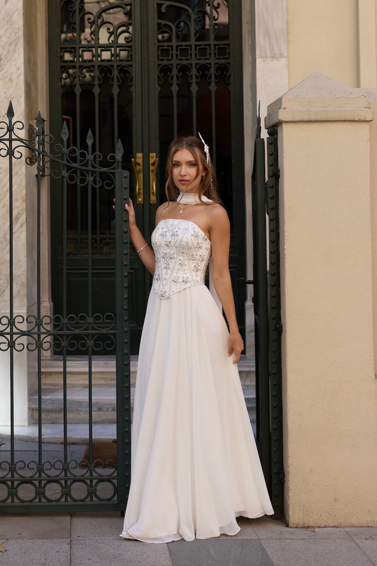 TheElsa | Hera Laura Oval Yaka Beyaz Şifon Korse Etek Nikah Nişan Söz ElbisesiBEYAZ DANTEL ELBİSELERHera Laura Oval Yaka Beyaz Şifon Korse Etek Nikah Nişan Söz Elbisesi