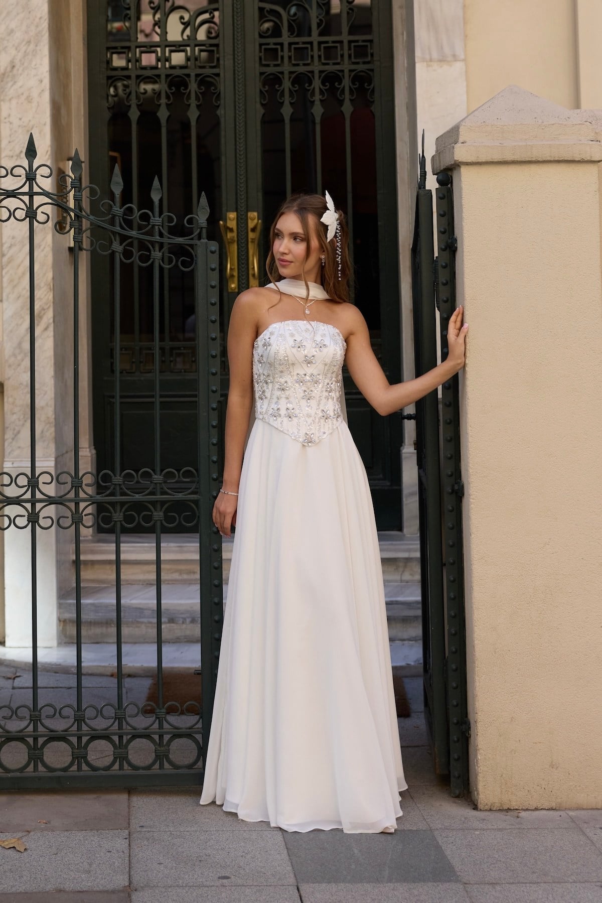 TheElsa | Hera Laura Oval Yaka Beyaz Şifon Korse Etek Nikah Nişan Söz ElbisesiBEYAZ DANTEL ELBİSELERHera Laura Oval Yaka Beyaz Şifon Korse Etek Nikah Nişan Söz Elbisesi