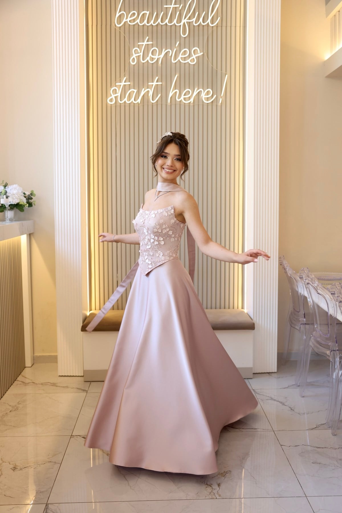 TheElsa | Hera Lavinya Beyaz Kloş Etek Dantel Nikah Nişan Söz ElbisesiBEYAZ ELBİSELERHera Lavinya Pudra Kloş Etek Dantel Nikah Nişan Söz Elbisesi