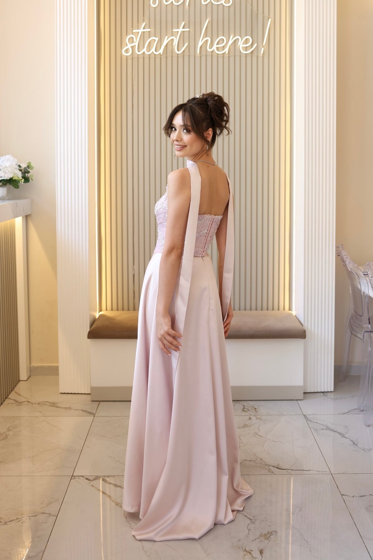TheElsa | Hera Nadia Pudra Pembe Kloş Etek Özel Tasarım ElbiseRENKLİ DANTEL ELBİSELERHera Nadia Pudra Pembe Kloş Etek Özel Tasarım Elbise