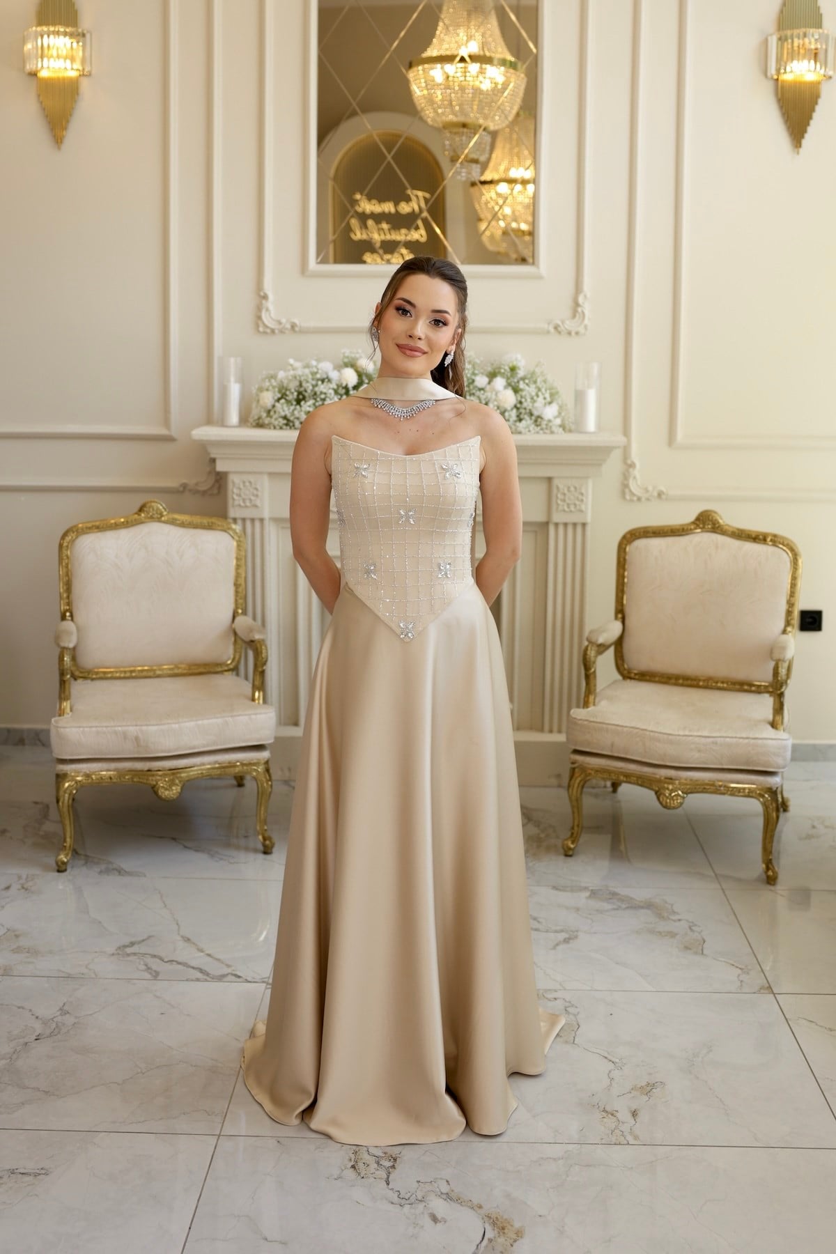 TheElsa | Hera Vesper Bej Kloş Etek Dantel Nikah Nişan Söz ElbisesiBEYAZ DANTEL ELBİSELERHera Vesper Bej Kloş Etek Dantel Nikah Nişan Söz Elbisesi