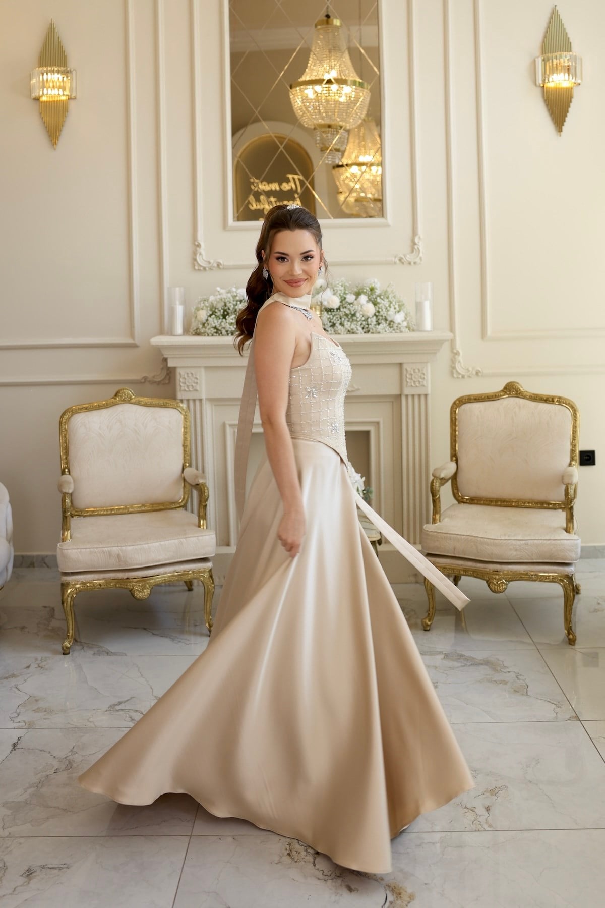 TheElsa | Hera Vesper Bej Kloş Etek Dantel Nikah Nişan Söz ElbisesiBEYAZ DANTEL ELBİSELERHera Vesper Bej Kloş Etek Dantel Nikah Nişan Söz Elbisesi