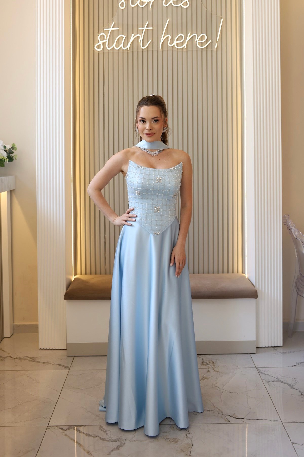 TheElsa | Hera Vesper Mavi Kloş Etek Özel Tasarım ElbiseÖZEL ÜRETİM TASARIM ELBİSELERHera Vesper Mavi Kloş Etek Özel Tasarım Elbise