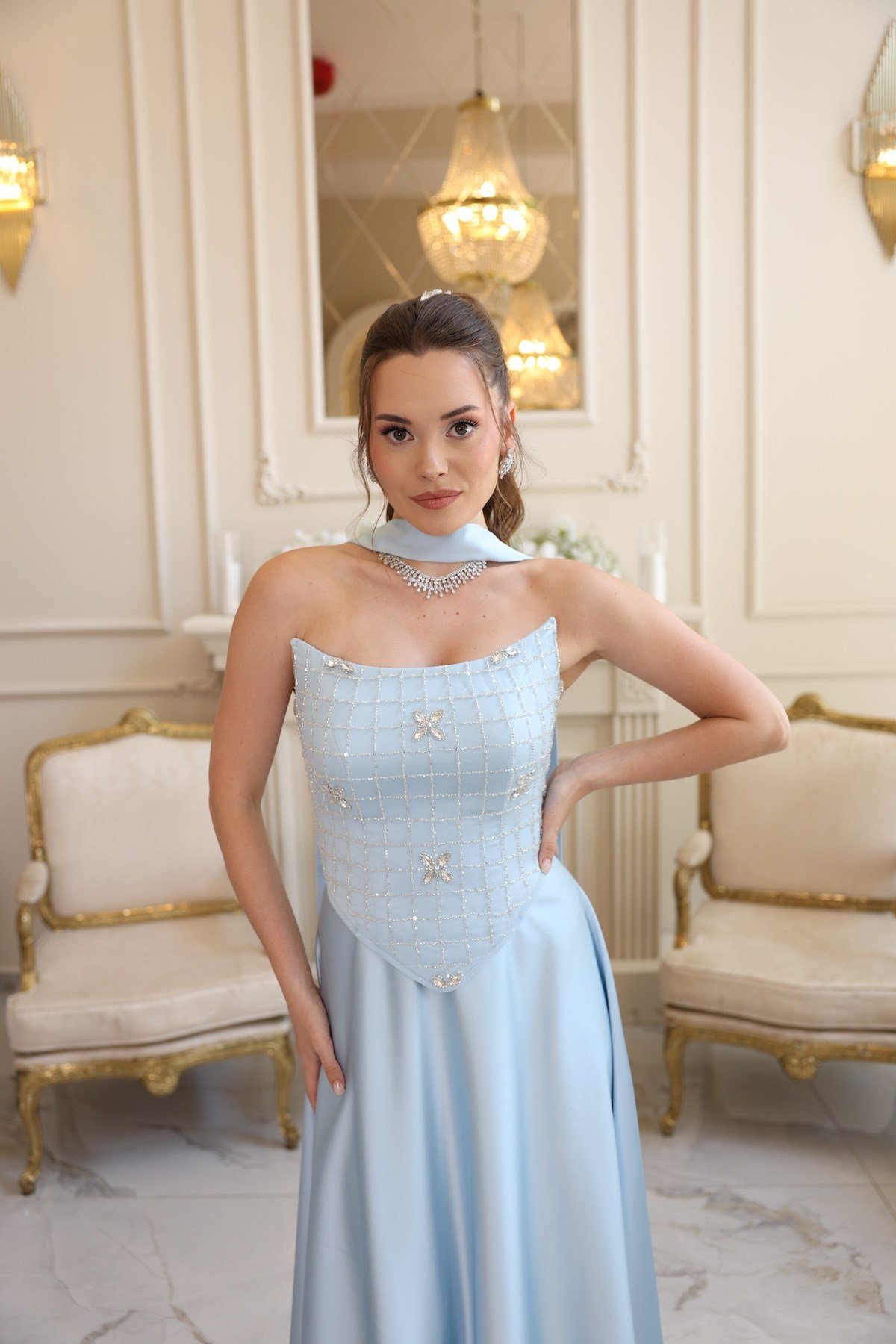 TheElsa | Hera Vesper Mavi Kloş Etek Özel Tasarım ElbiseÖZEL ÜRETİM TASARIM ELBİSELERHera Vesper Mavi Kloş Etek Özel Tasarım Elbise