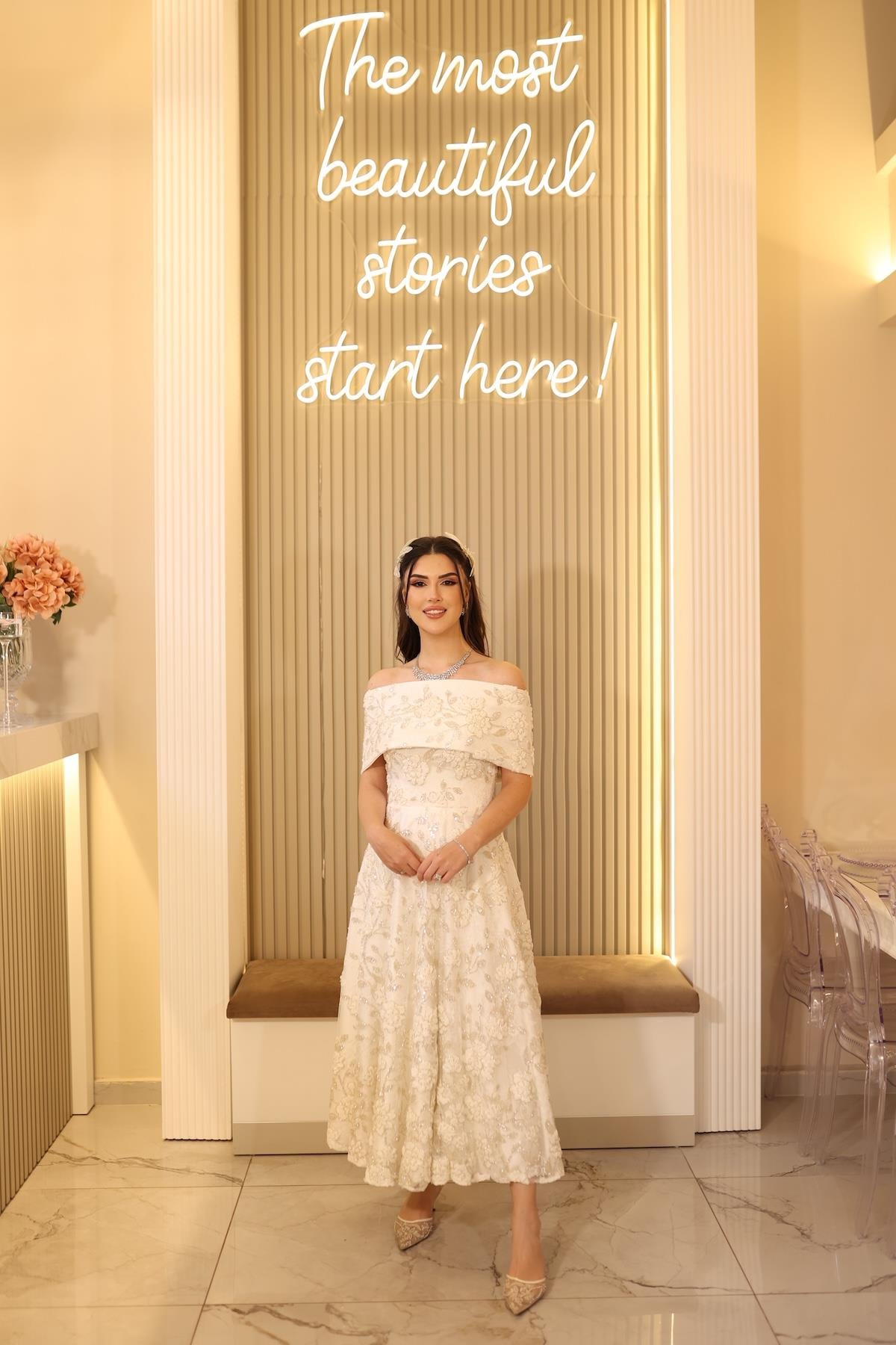 TheElsa | KALİNA BEYAZ PRENSESDANTEL ELBİSELERKalina Beyaz Prenses Çiçekli Özel Tasarım Dantel Nişan Nikah Elbise