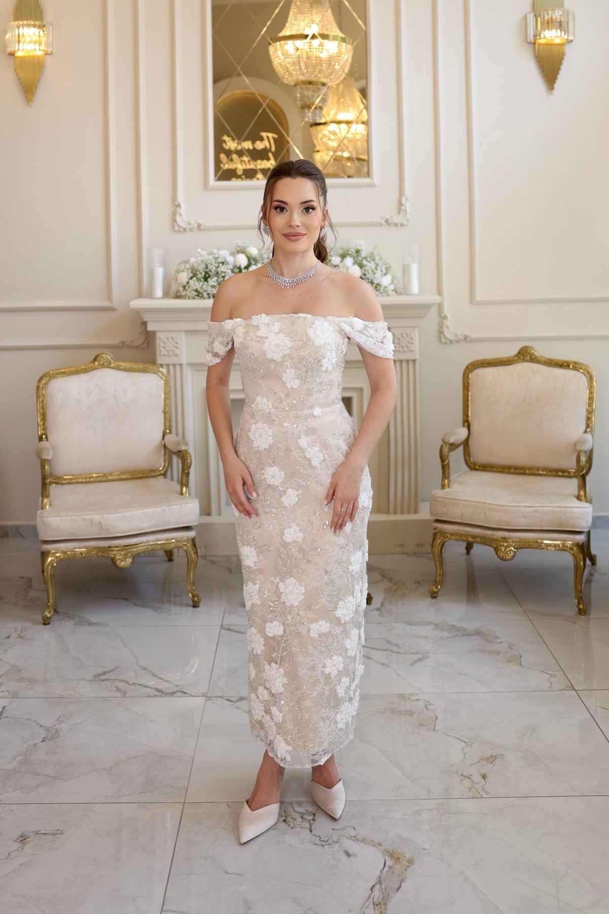 TheElsa | Kalina Kalem Bej Beyaz Dantel Nikah Nişan Söz ElbisesiBEYAZ DANTEL ELBİSELERKalina Kalem Bej Beyaz Dantel Nikah Nişan Söz Elbisesi