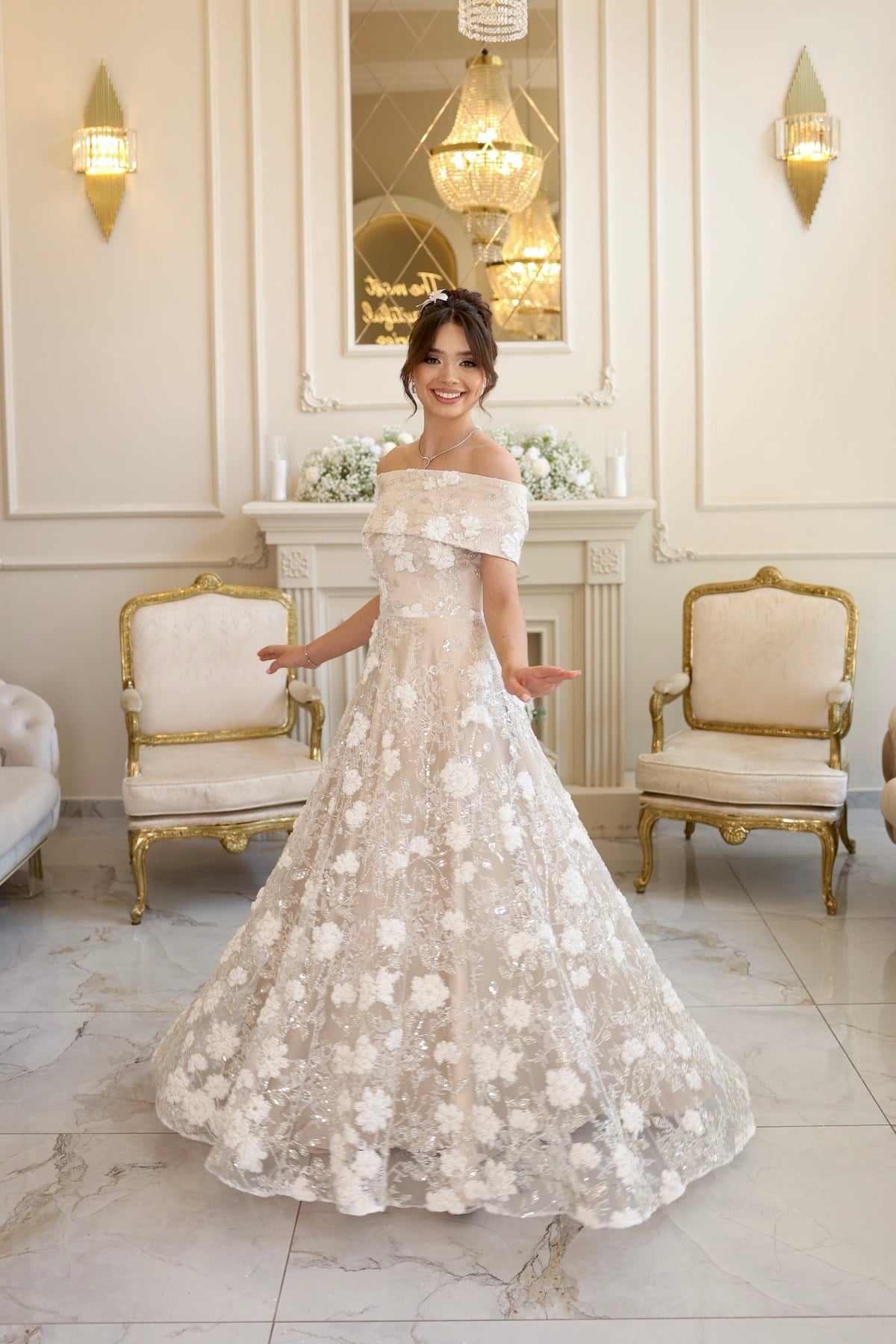 TheElsa | Kalina Prenses Bej Beyaz Maxi Dantel Nikah Nişan Söz ElbisesiBEYAZ DANTEL ELBİSELERKalina Prenses Bej Beyaz Maxi Dantel Nikah Nişan Söz Elbisesi