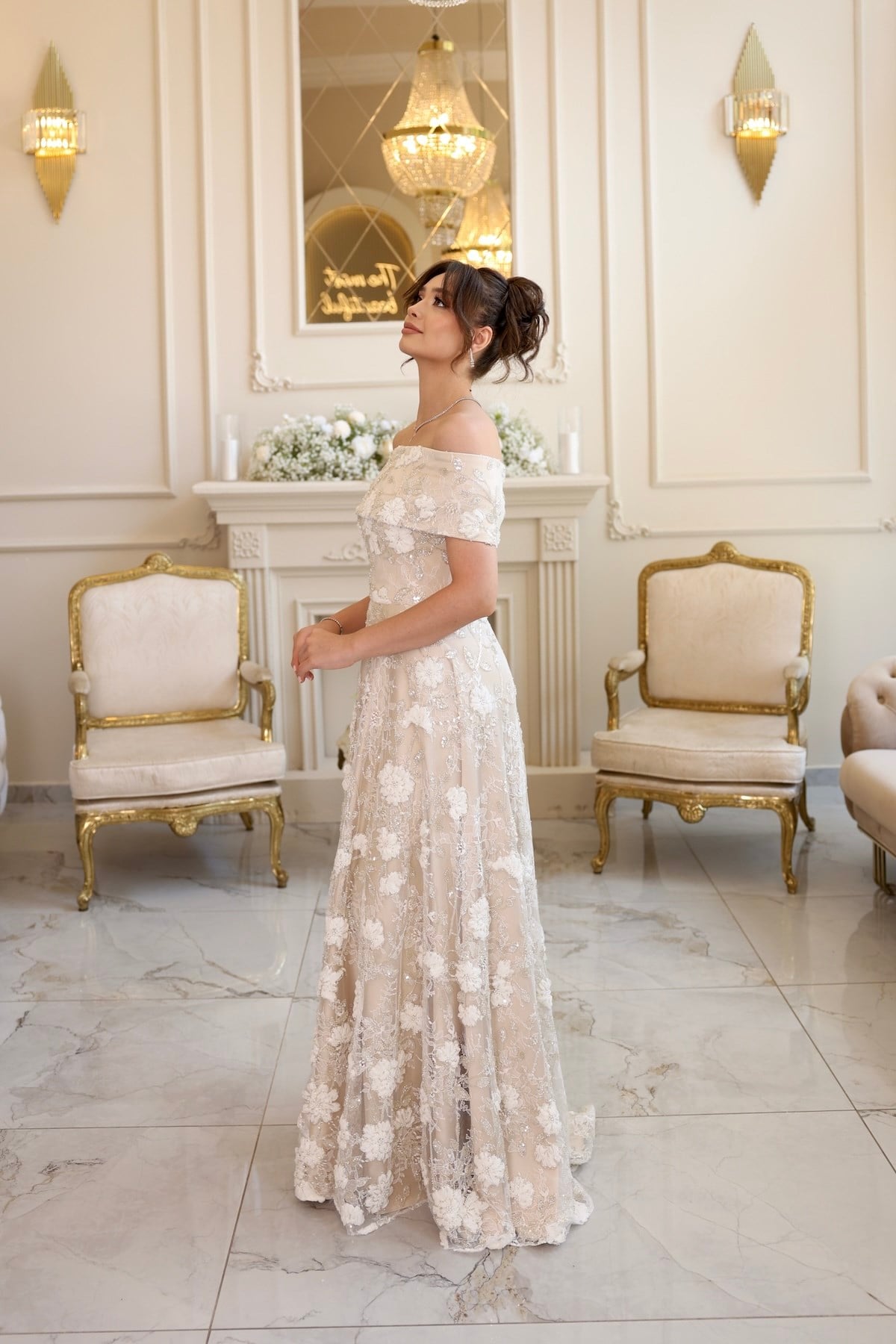 TheElsa | Kalina Prenses Bej Beyaz Maxi Dantel Nikah Nişan Söz ElbisesiBEYAZ DANTEL ELBİSELERKalina Prenses Bej Beyaz Maxi Dantel Nikah Nişan Söz Elbisesi