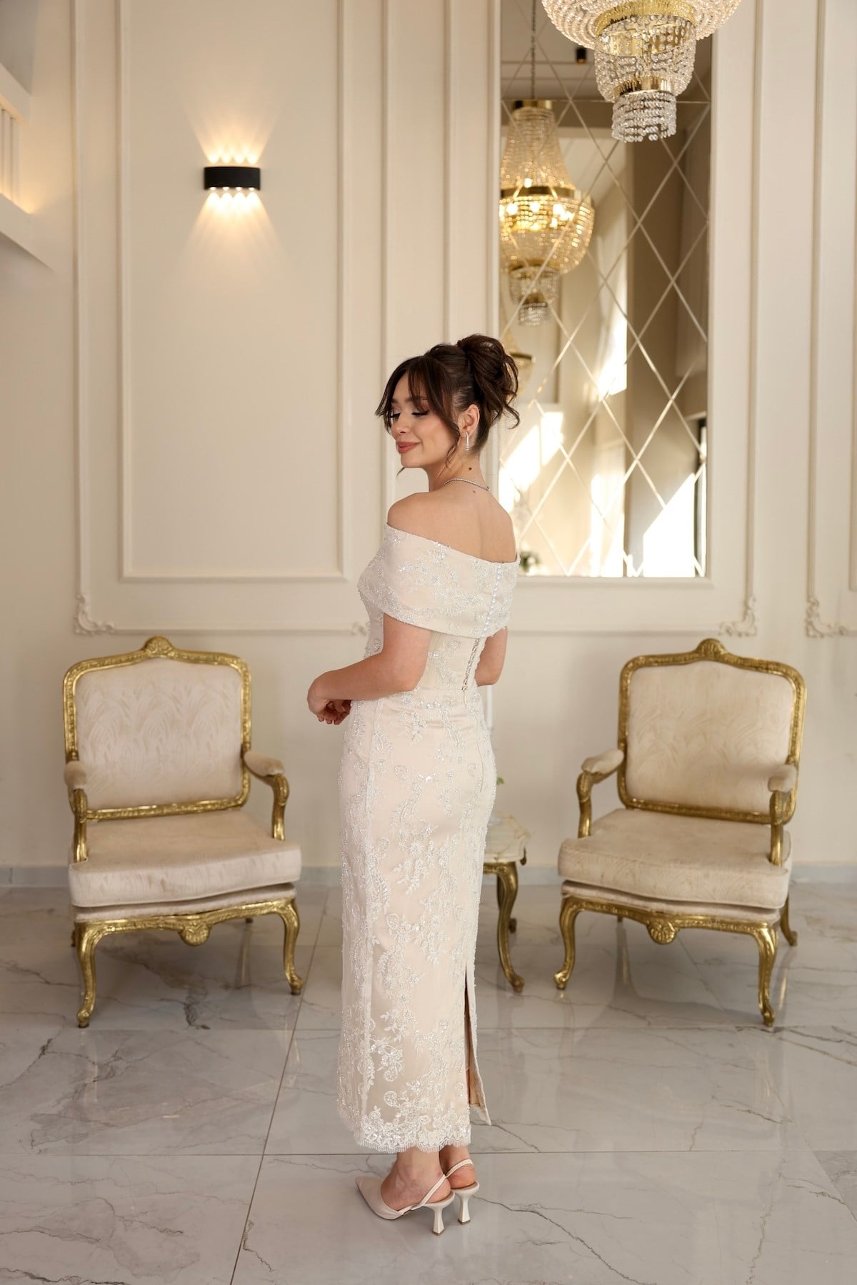 TheElsa | Labella Kalem Beyaz Dantel Nikah Nişan Söz ElbisesiBEYAZ DANTEL ELBİSELERLabella Kalem Beyaz Dantel Nikah Nişan Söz Elbisesi