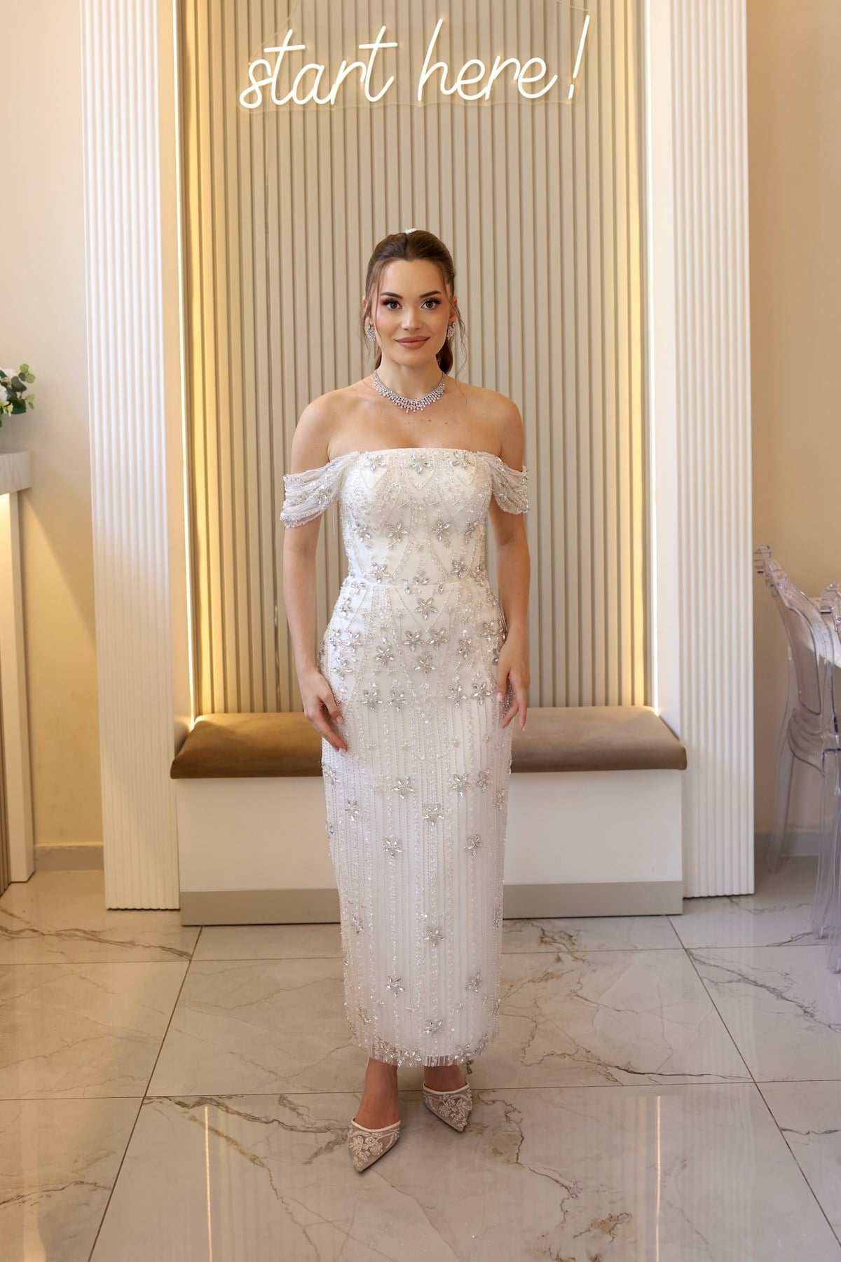 TheElsa | Laura Kalem Beyaz Dantel Nikah Nişan Söz ElbisesiBEYAZ DANTEL ELBİSELERLaura Kalem Beyaz Dantel Nikah Nişan Söz Elbisesi