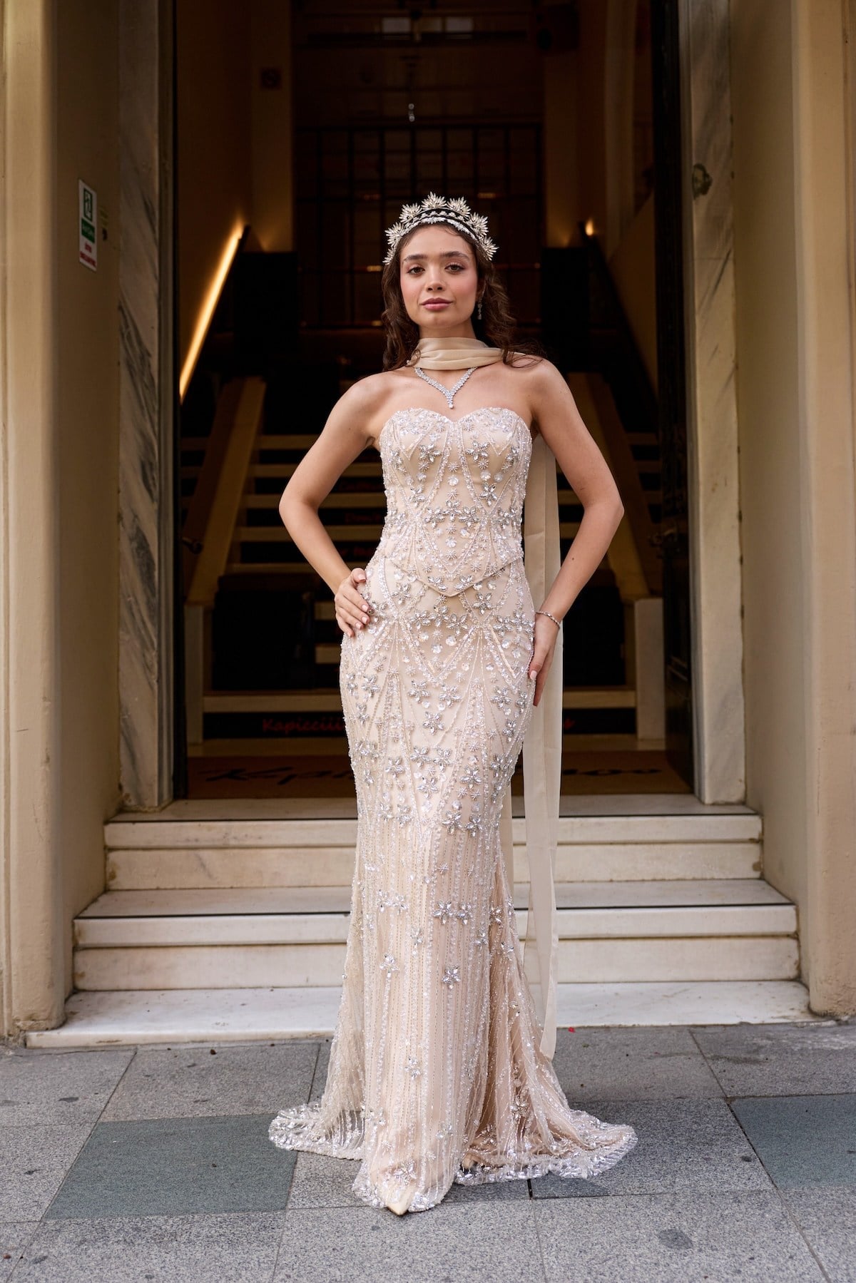 TheElsa | Hera Laura Kalp Yaka Bej Dantel Balık Korse Etek Nikah Nişan Söz ElbisesiRENKLİ DANTEL ELBİSELERLaura Kalp Yaka Bej Dantel Balık Korse Etek Nikah Nişan Söz Elbisesi